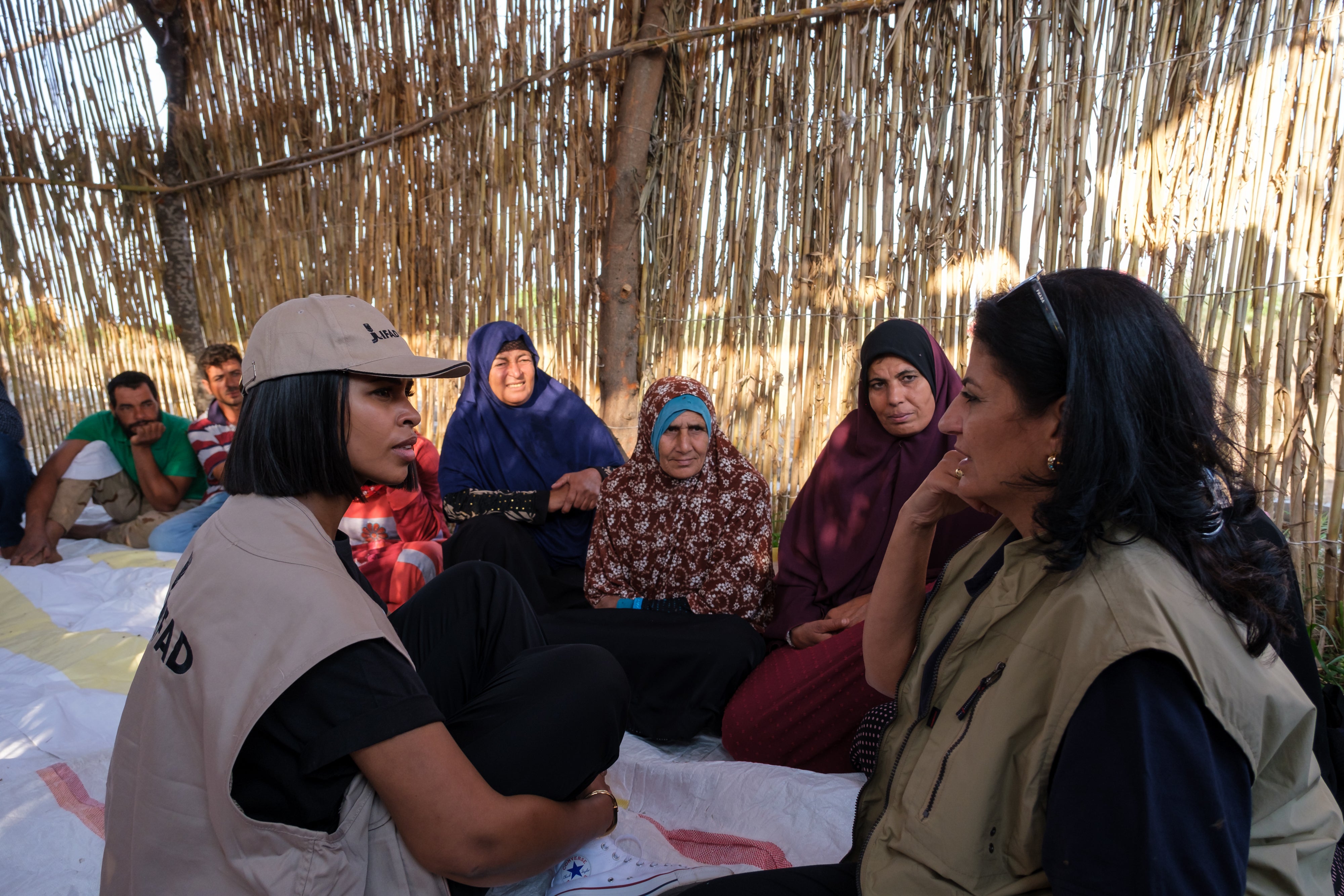 Elba meets community members during an IFAD field visit in Egypt after attending Cop27