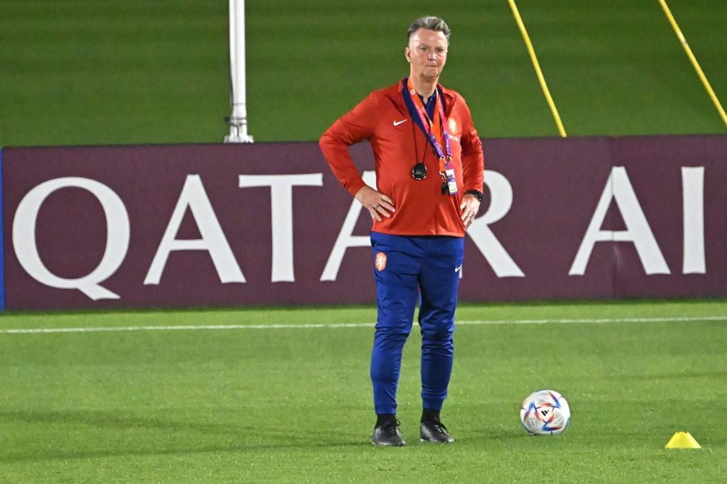 Van Gaal leads training in Doha