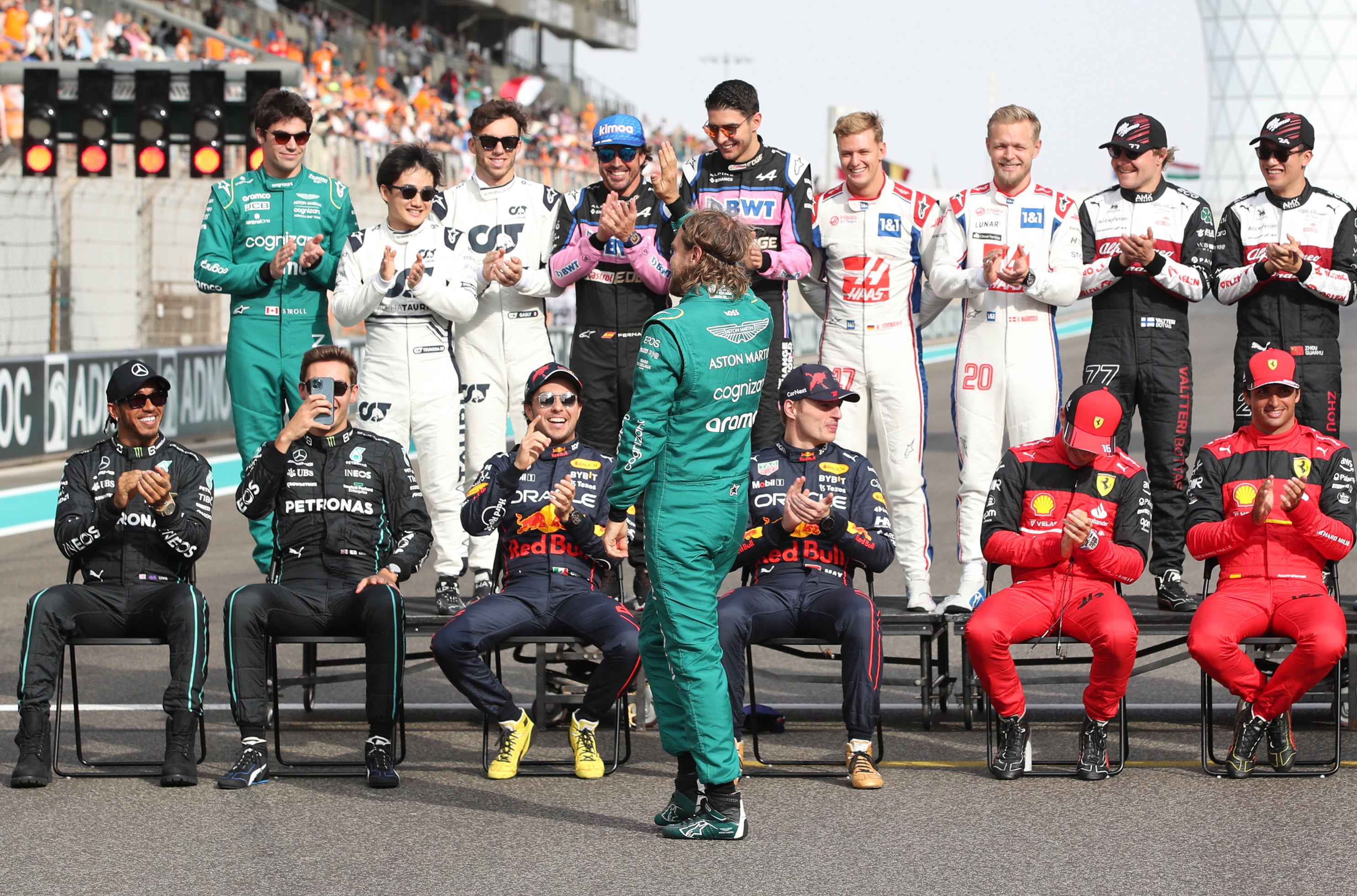 Sebastian Vettel being applauded by his fellow F1 drivers on Saturday