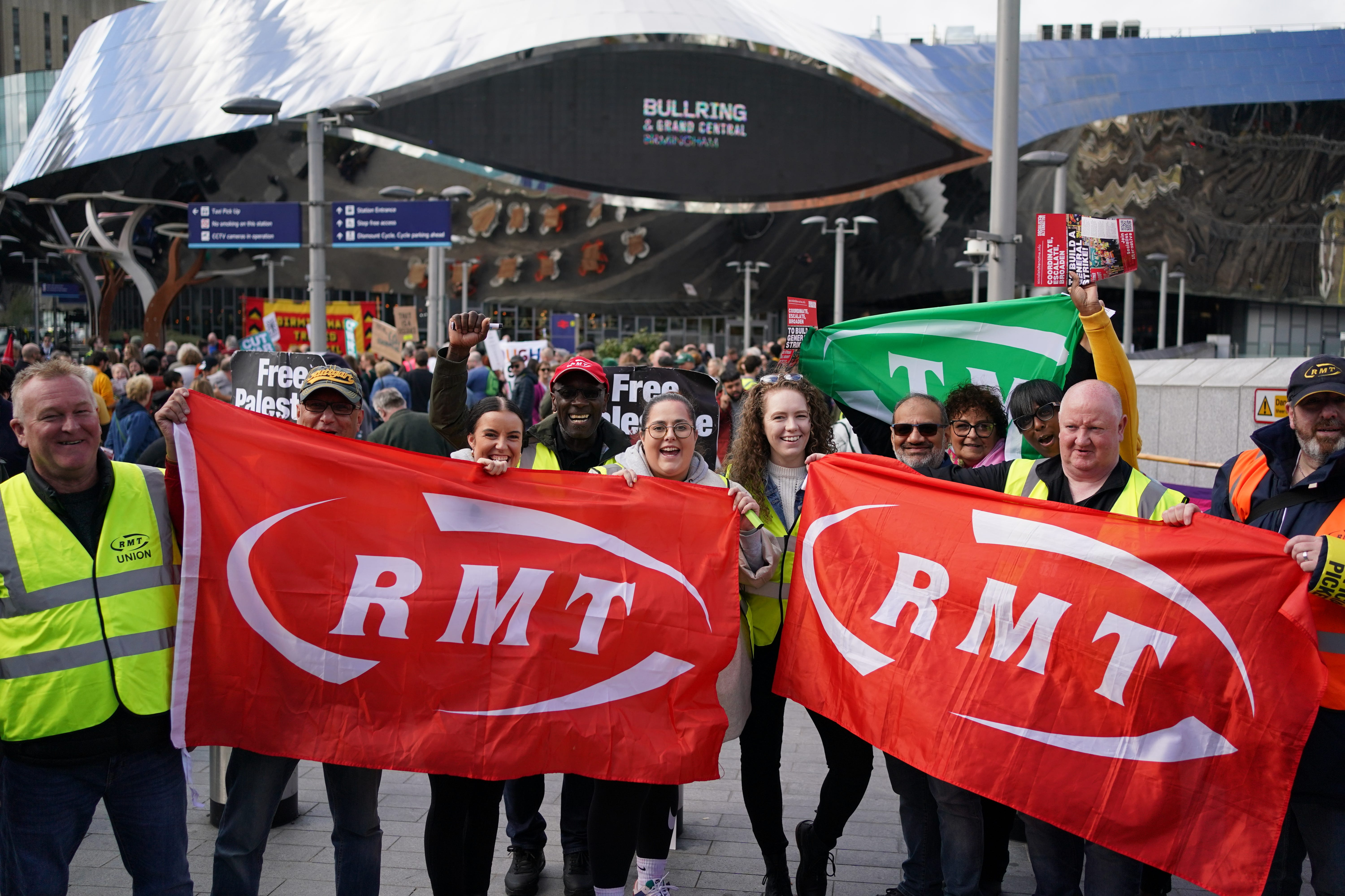 A picket line at Birmingham New Street Station (Jacob King/PA)