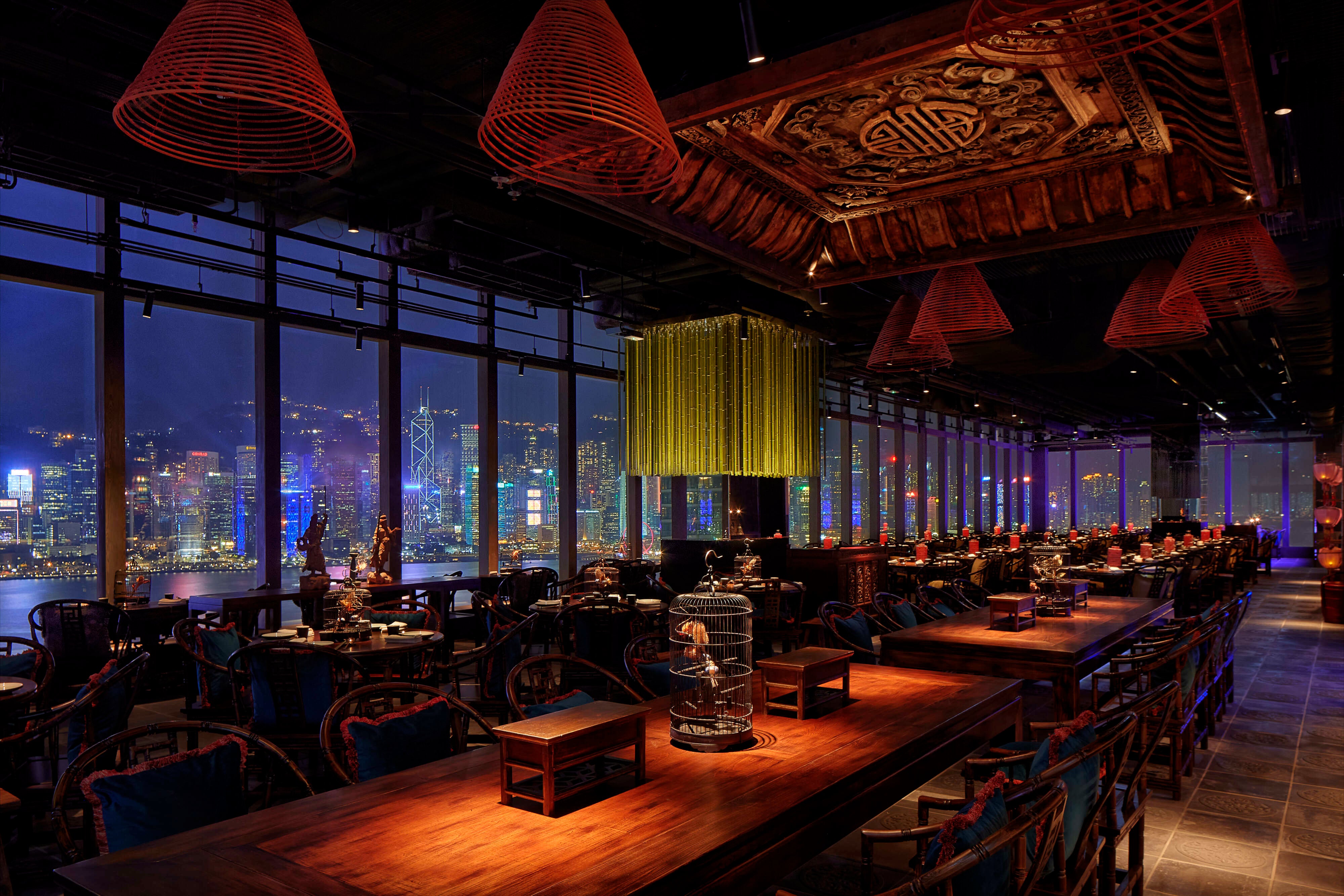 As night falls, venture out to discover some of Hong Kong’s most innovative and alluring cocktail bars