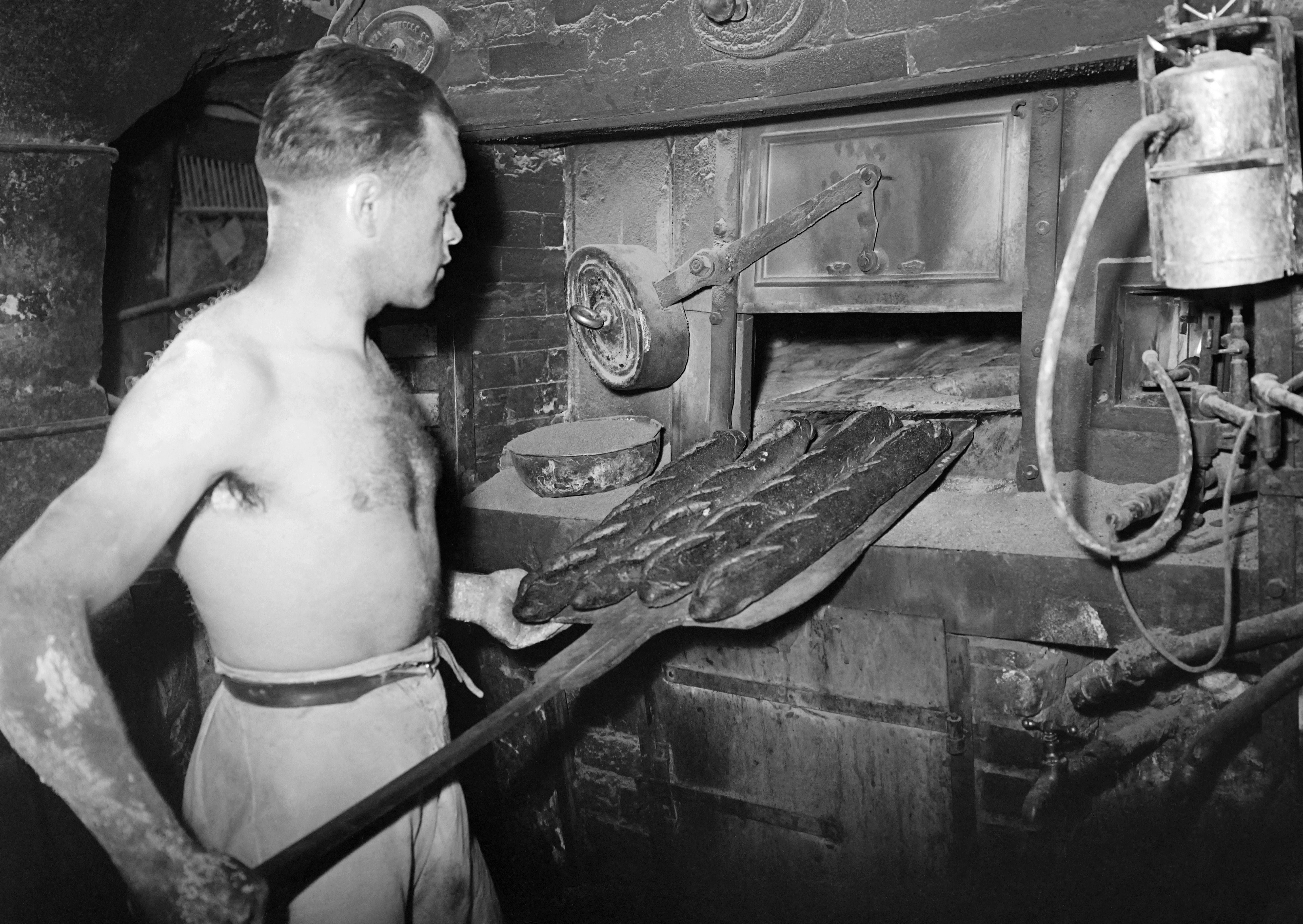 Baking baguettes in Paris, February 1947