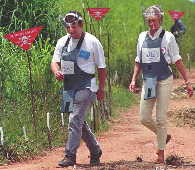 Princess Diana’s walk through the minefield in Angola put a spotlight on the efforts to ban mines