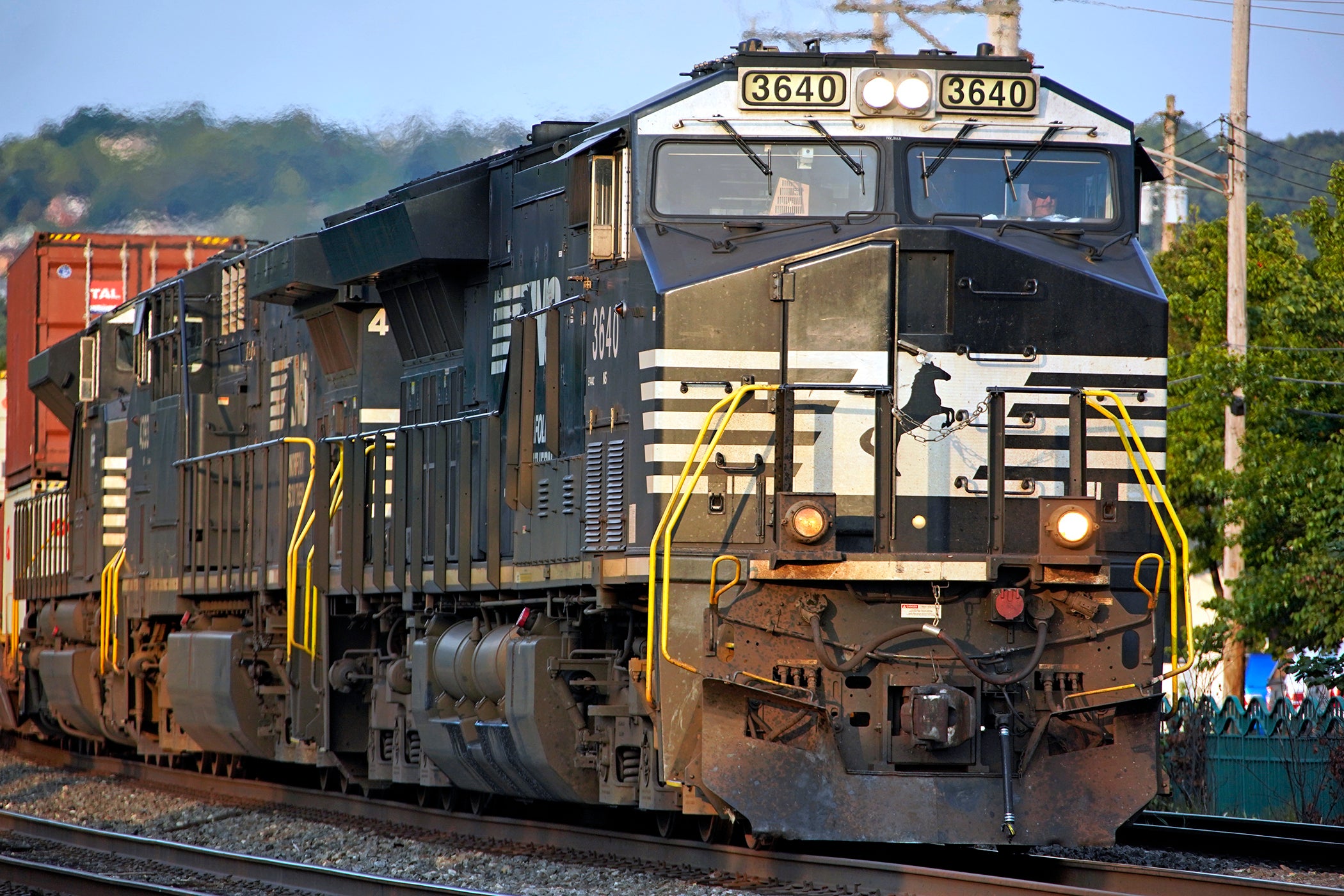 Railroad Contract Talks