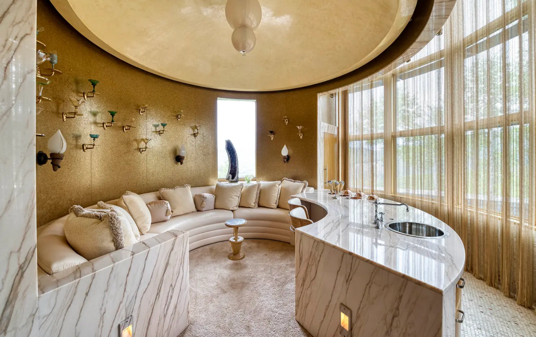 The estate has its own ice cream parlour, with a curved marble counter