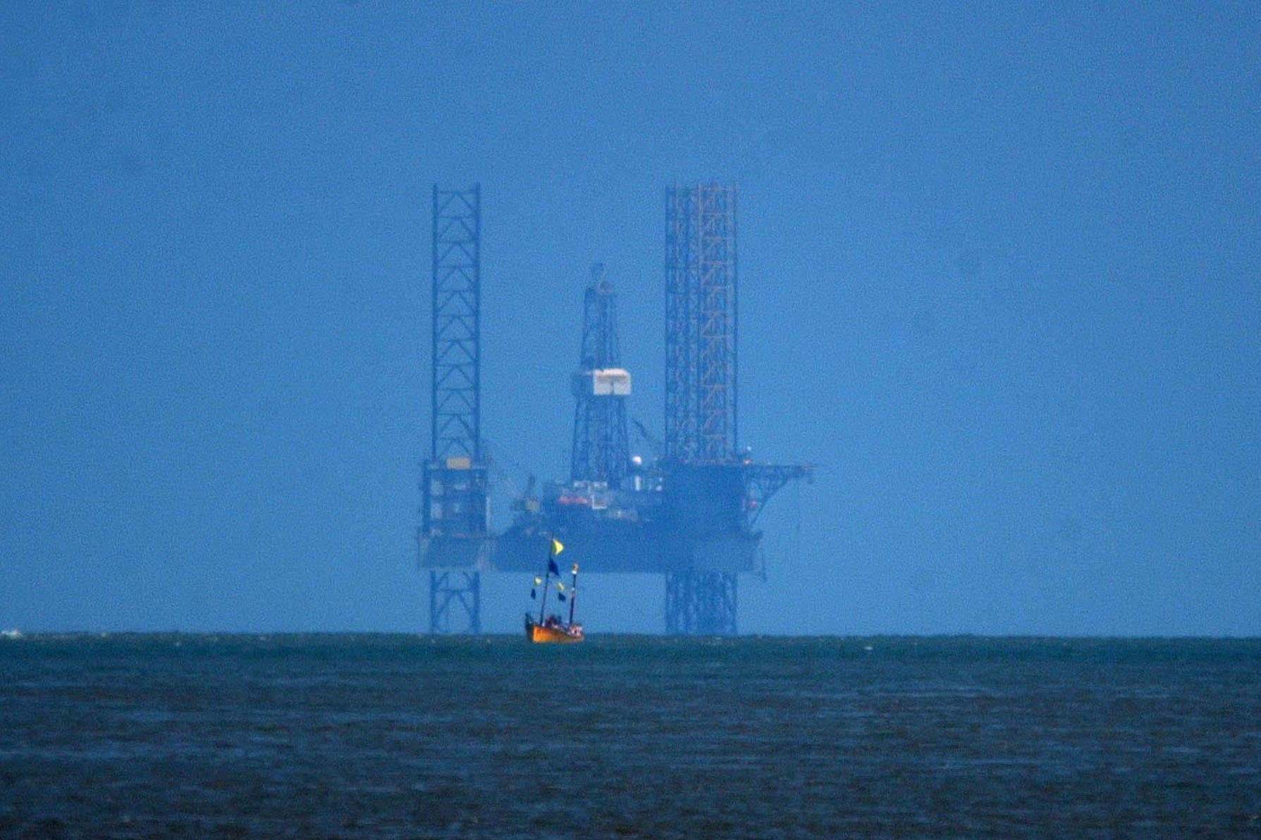 An oil rig off (PA)