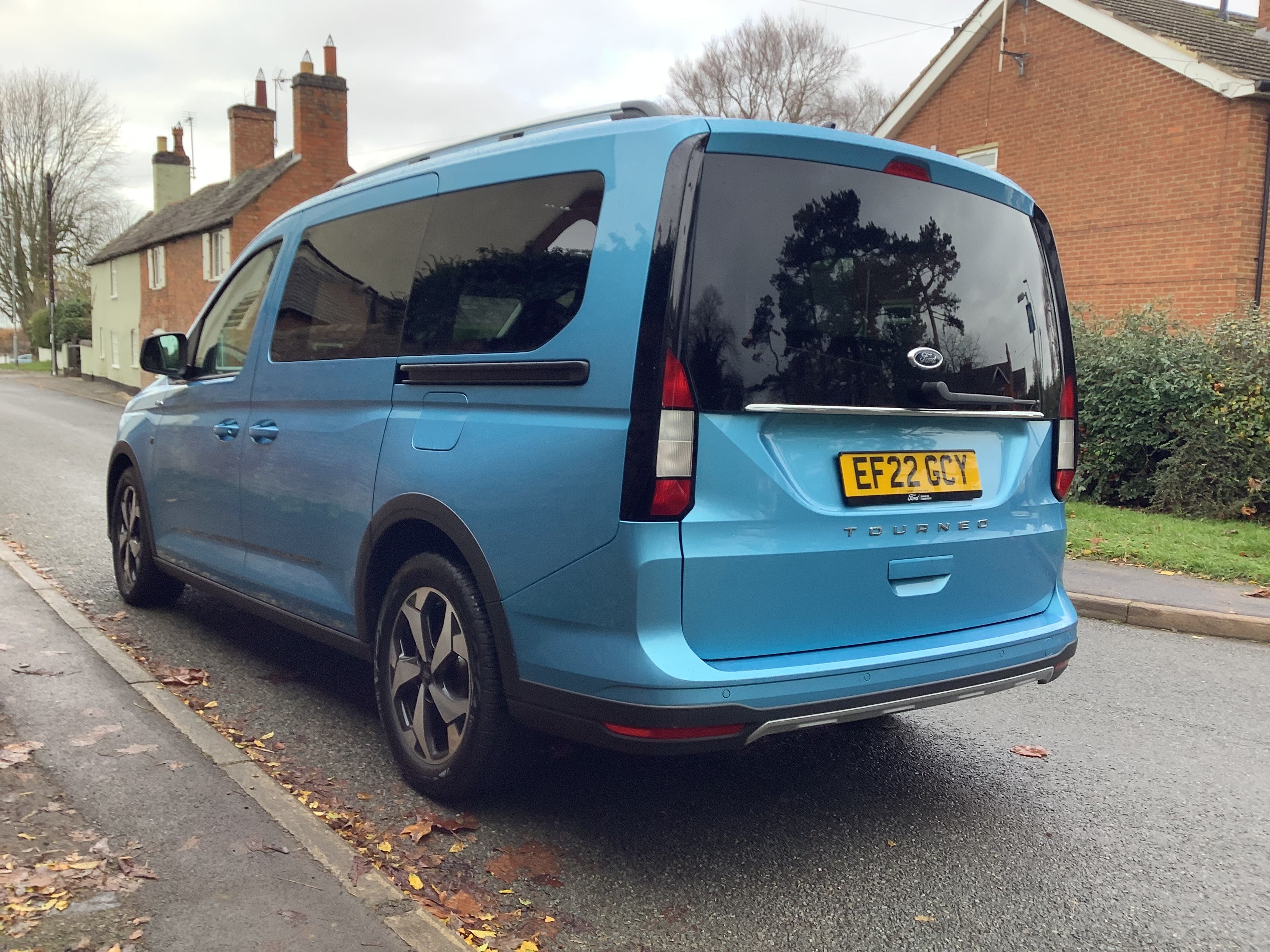 On the negative side, the rear hatch needs quite a bit of clearance