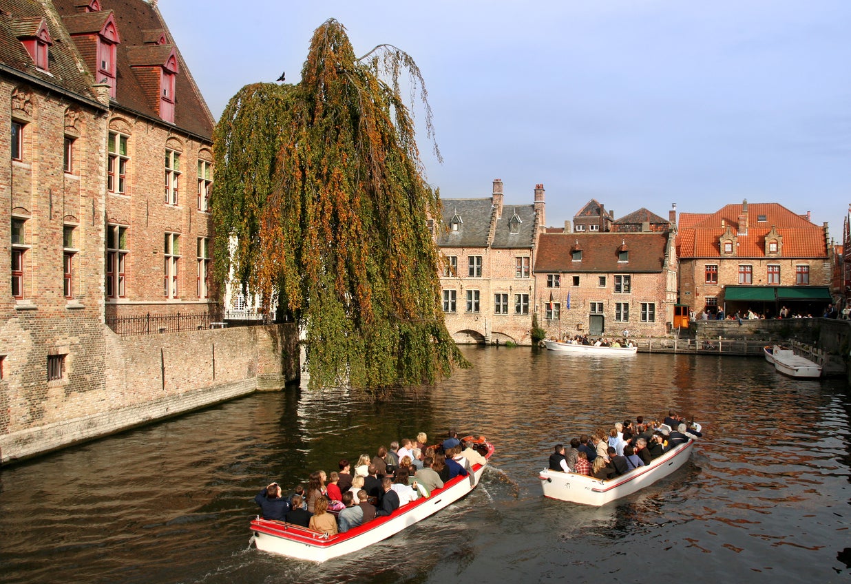 See the city by boat from its network of waterways