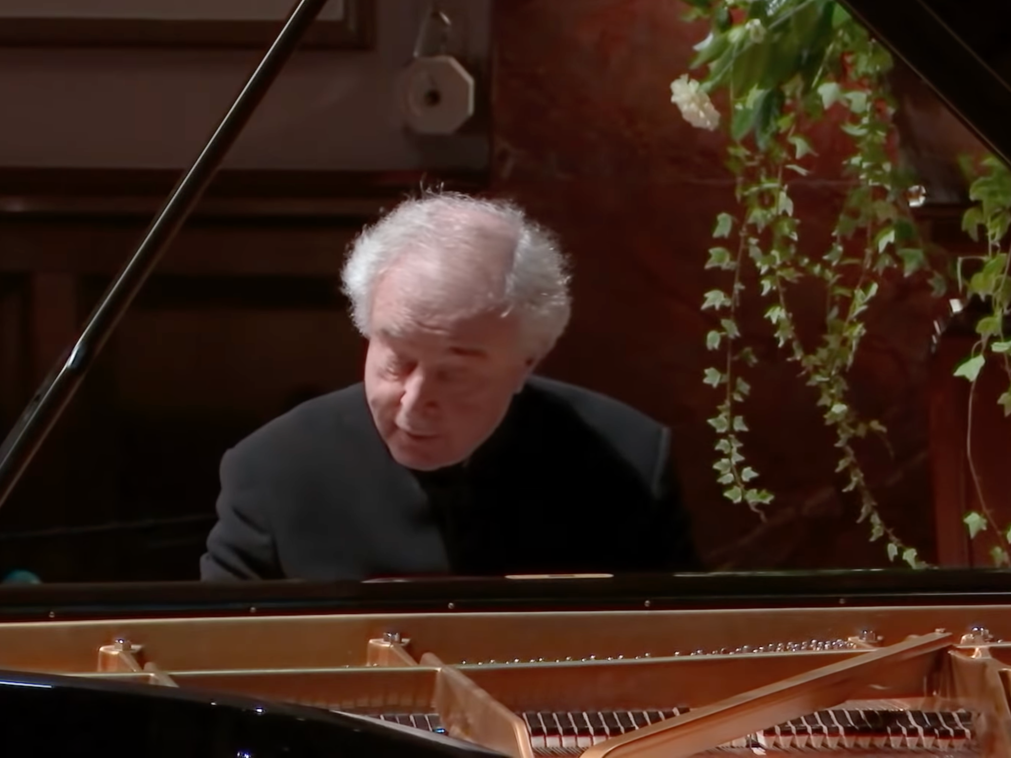 Sir András Schiff produces a lovely silken sound