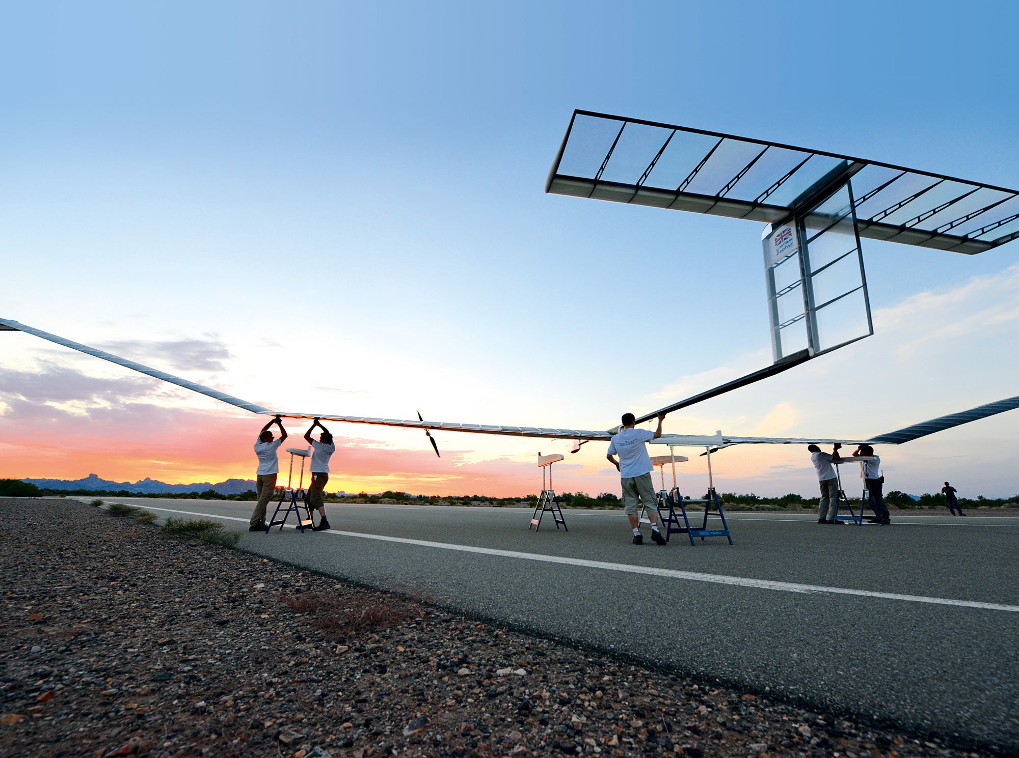 The entire aircraft can be launched from the ground by about half a dozen people