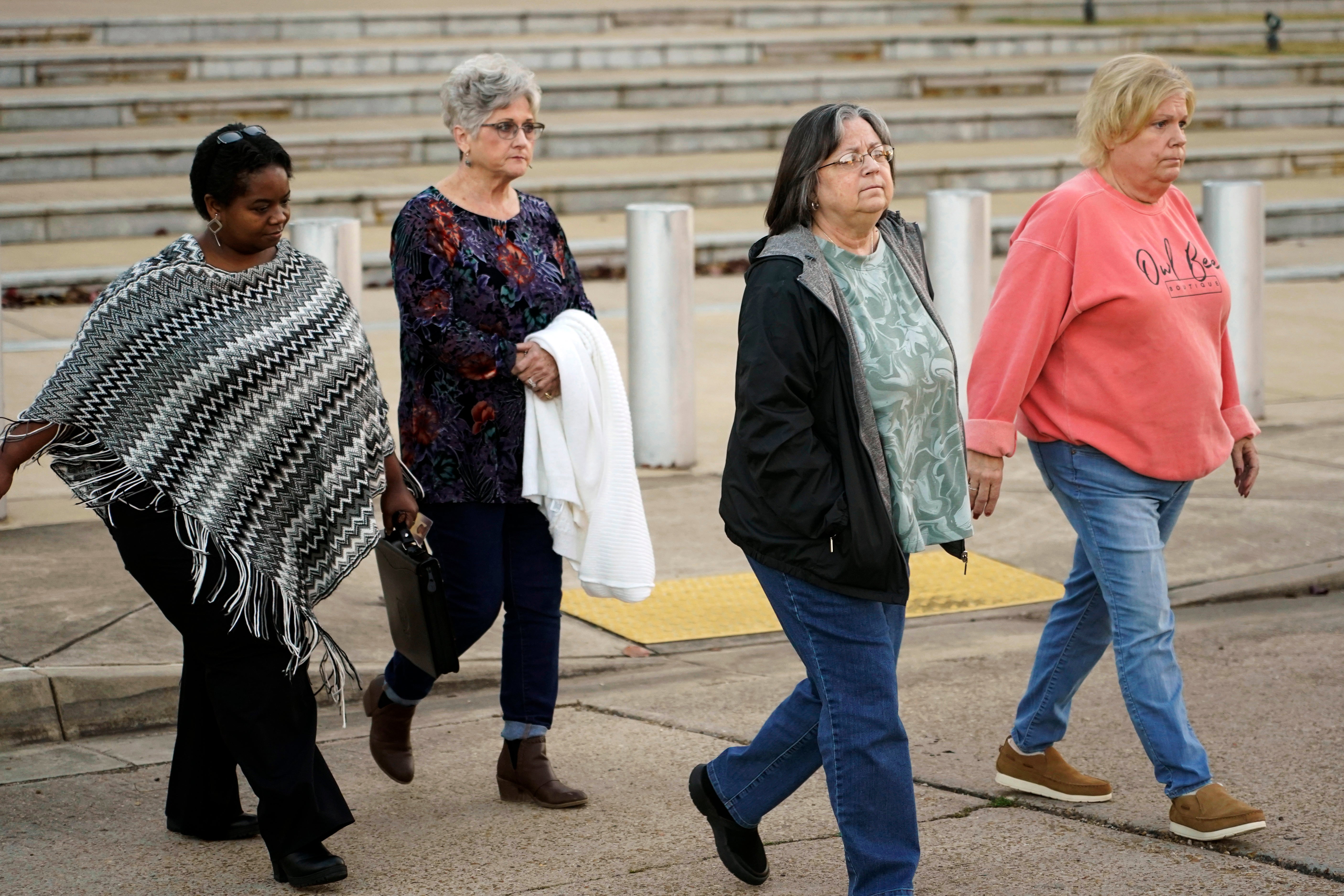 Wanda Farris, the mother of slain teenager Leesa Gray, second from right