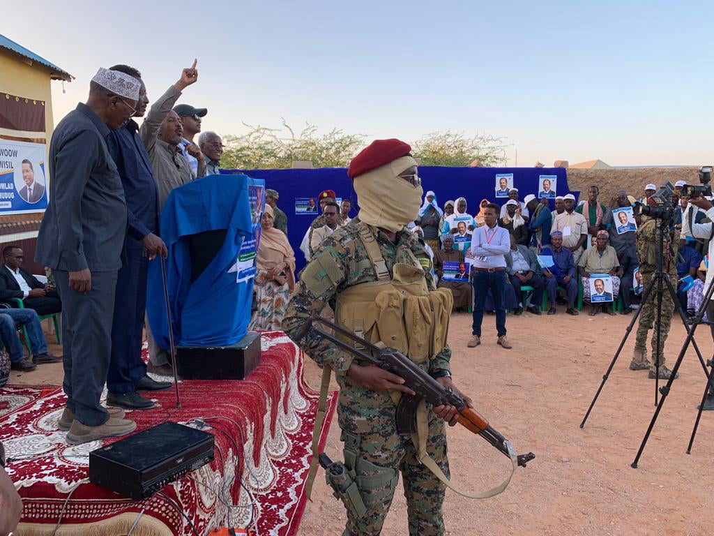 Newly elected President Hassan Sheikh Mohamud speaks in Wisil