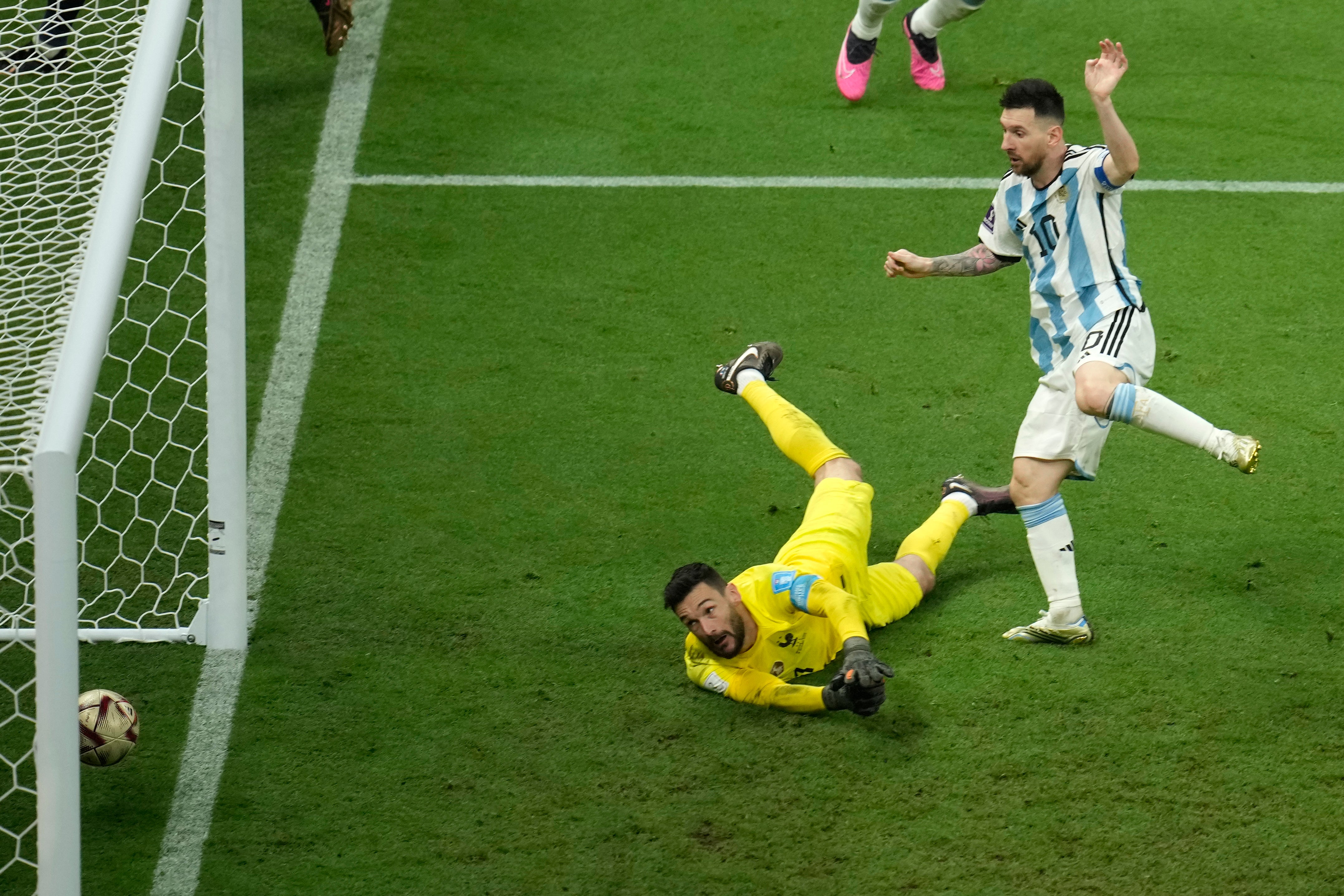 Messi scores Argentina’s third goal against France’s Hugo Lloris