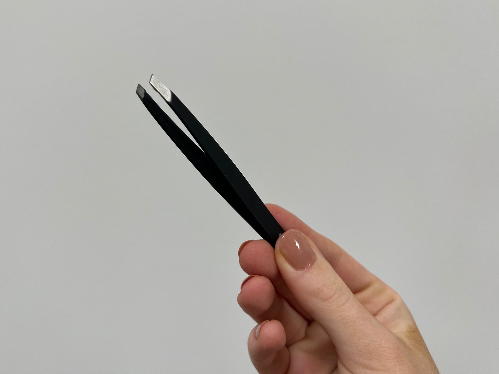 No7 slanted tweezers