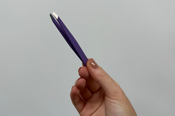 Rubis slanted tweezers