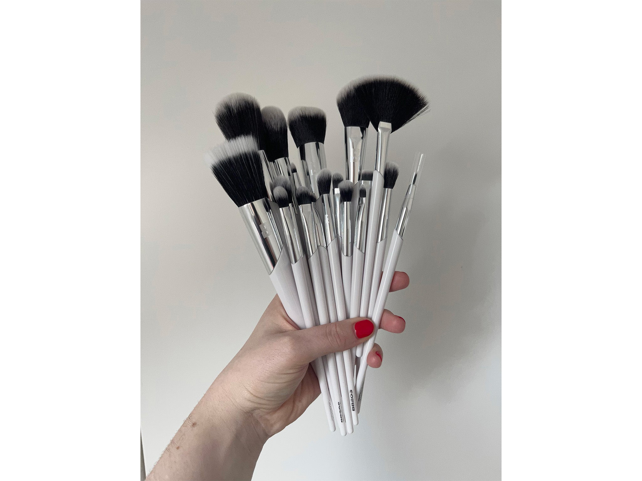 By Beauty Bay 18 piece eye & face brush set