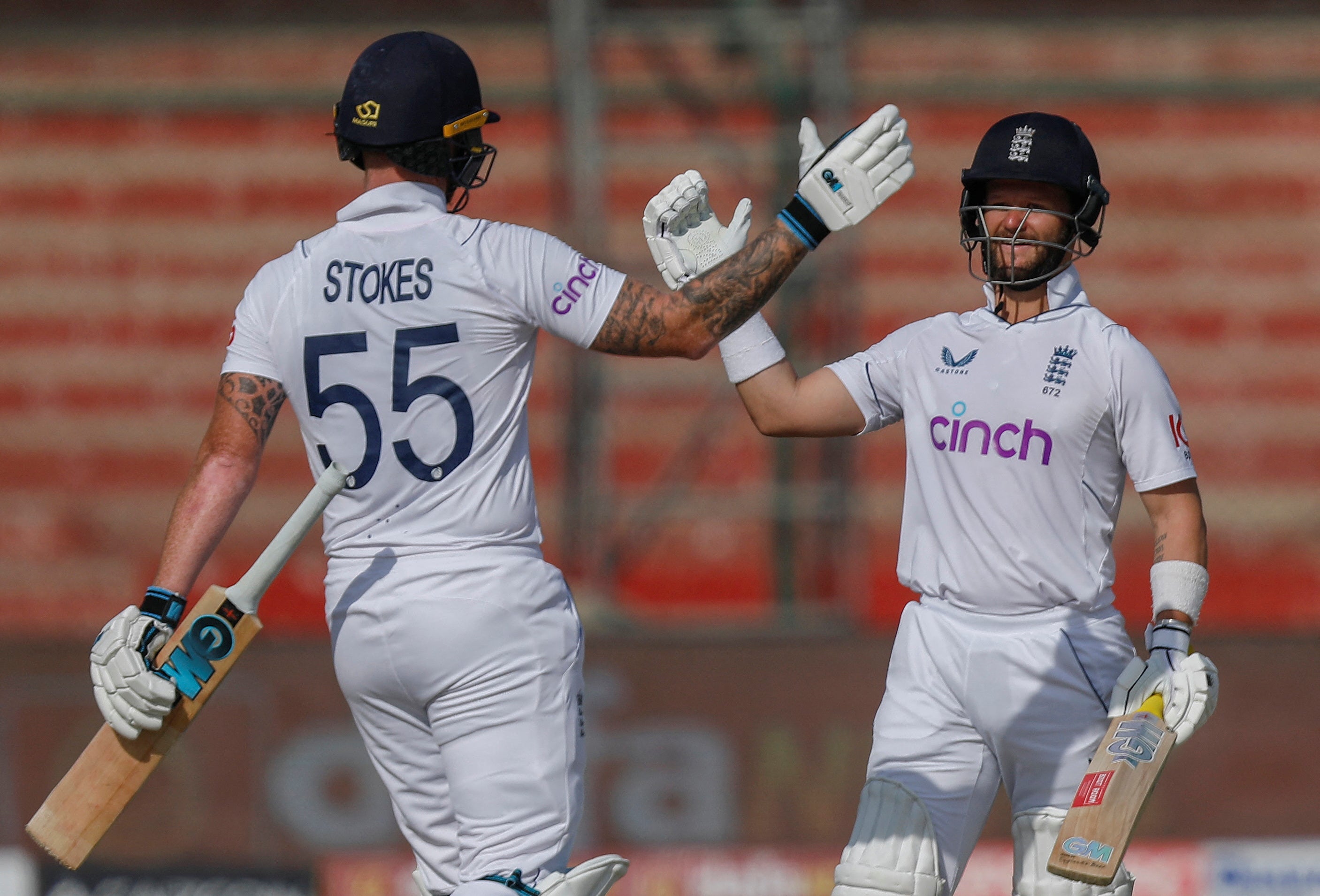 Duckett and Stokes quickly finished off the job on the morning of day four