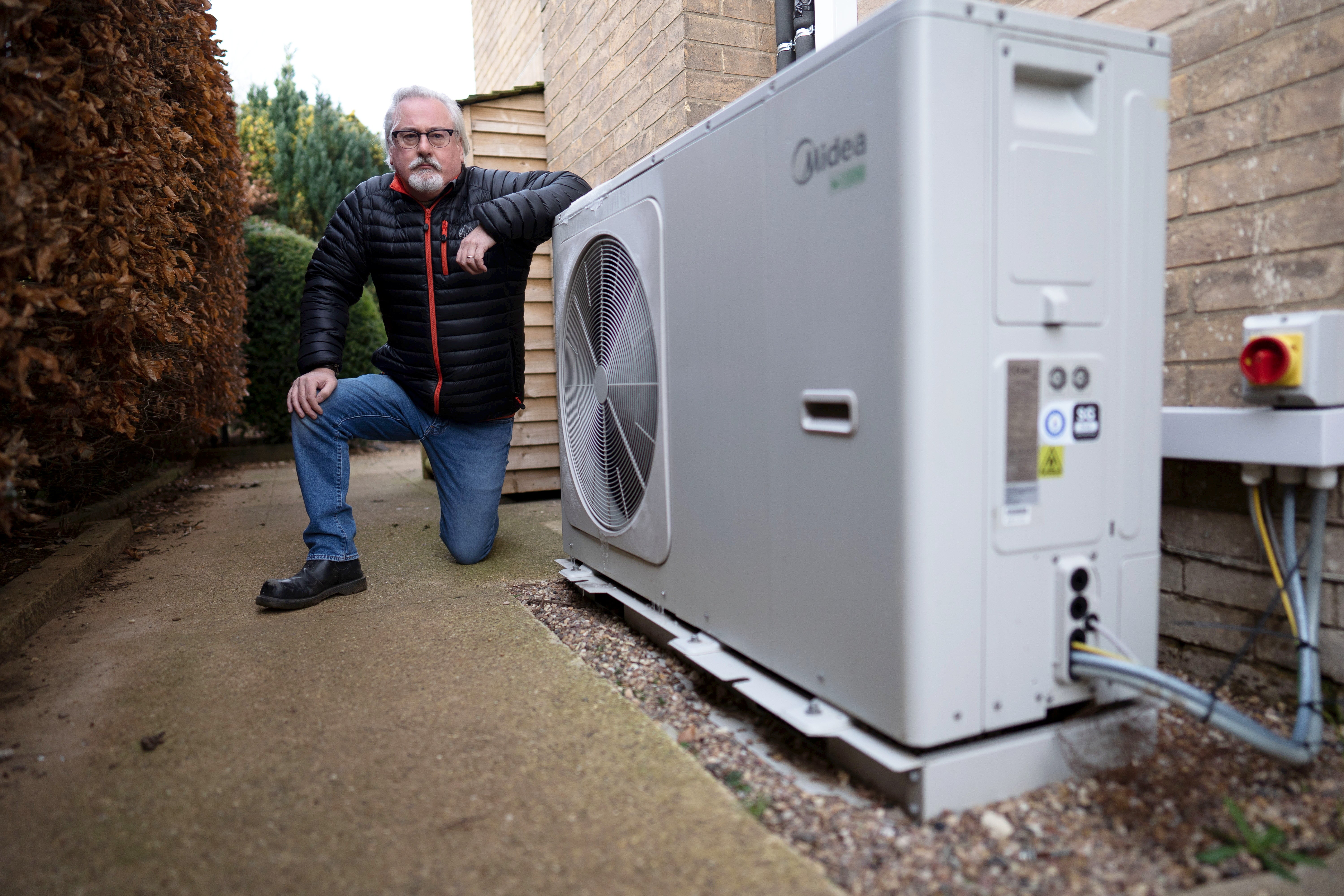 Man ‘facing £7,000 energy bill’ after switching to £25,000 government-backed ‘green’ heat pump 