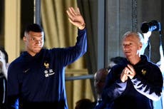 Thousands welcome France home after World Cup heartbreak