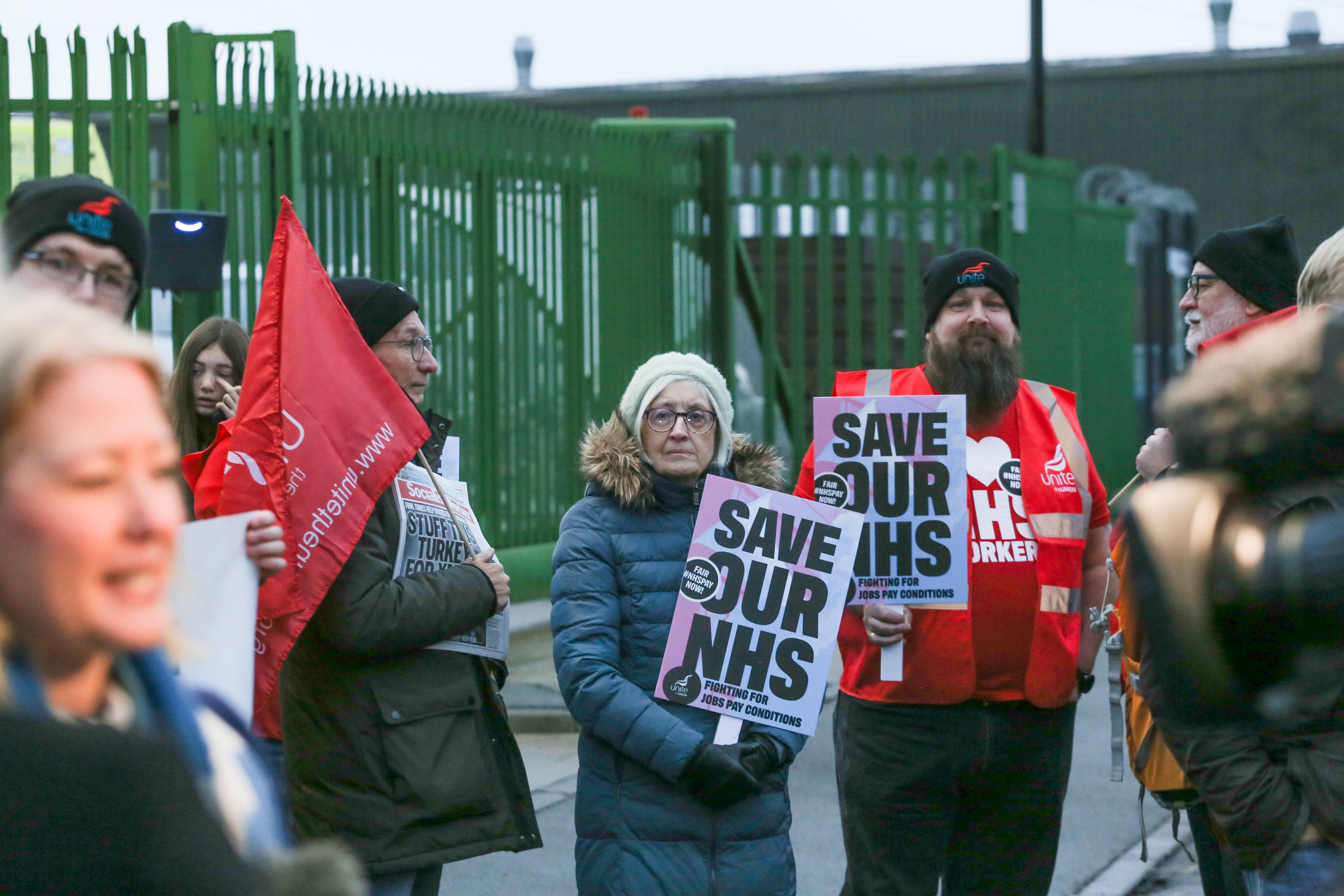 Paramedics and union leaders accused ministers of ‘criminal negligence’