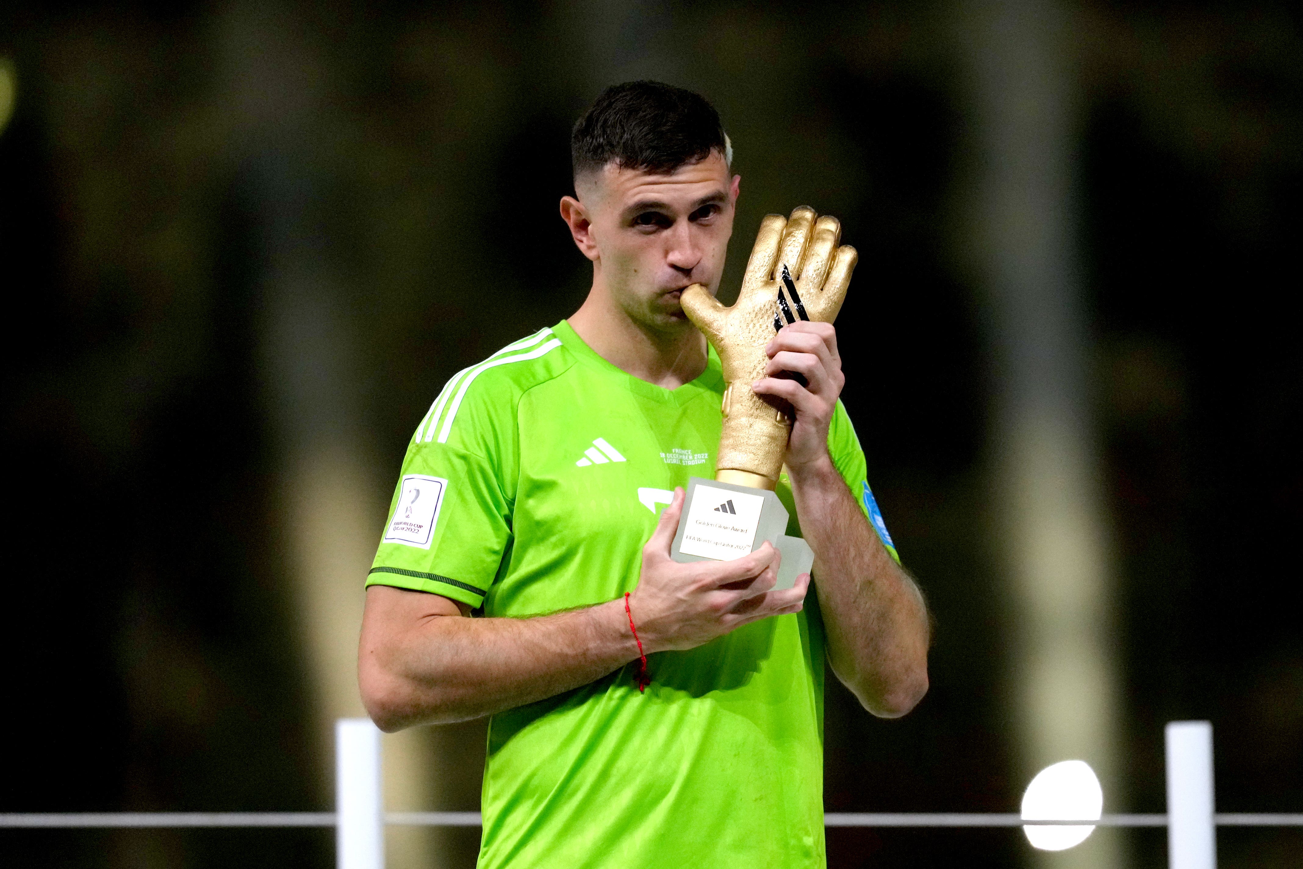 Argentina goalkeeper Emiliano Martinez won the golden glove at the last World Cup