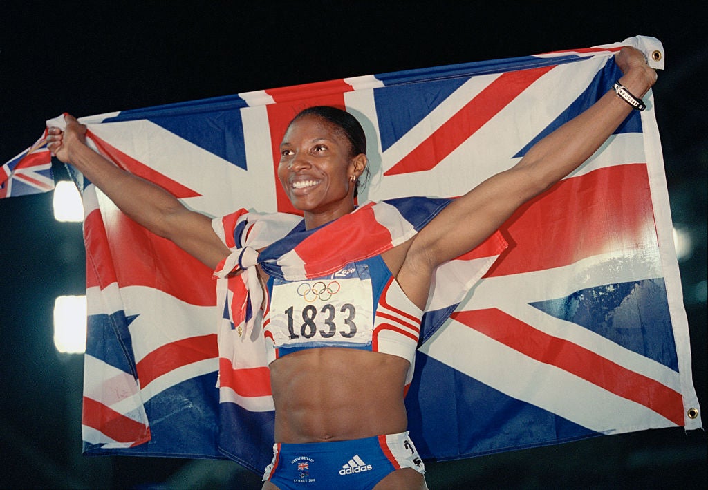 Denise Lewis of Great Britain celebrates winning the gold medal at the Sydney Olympics