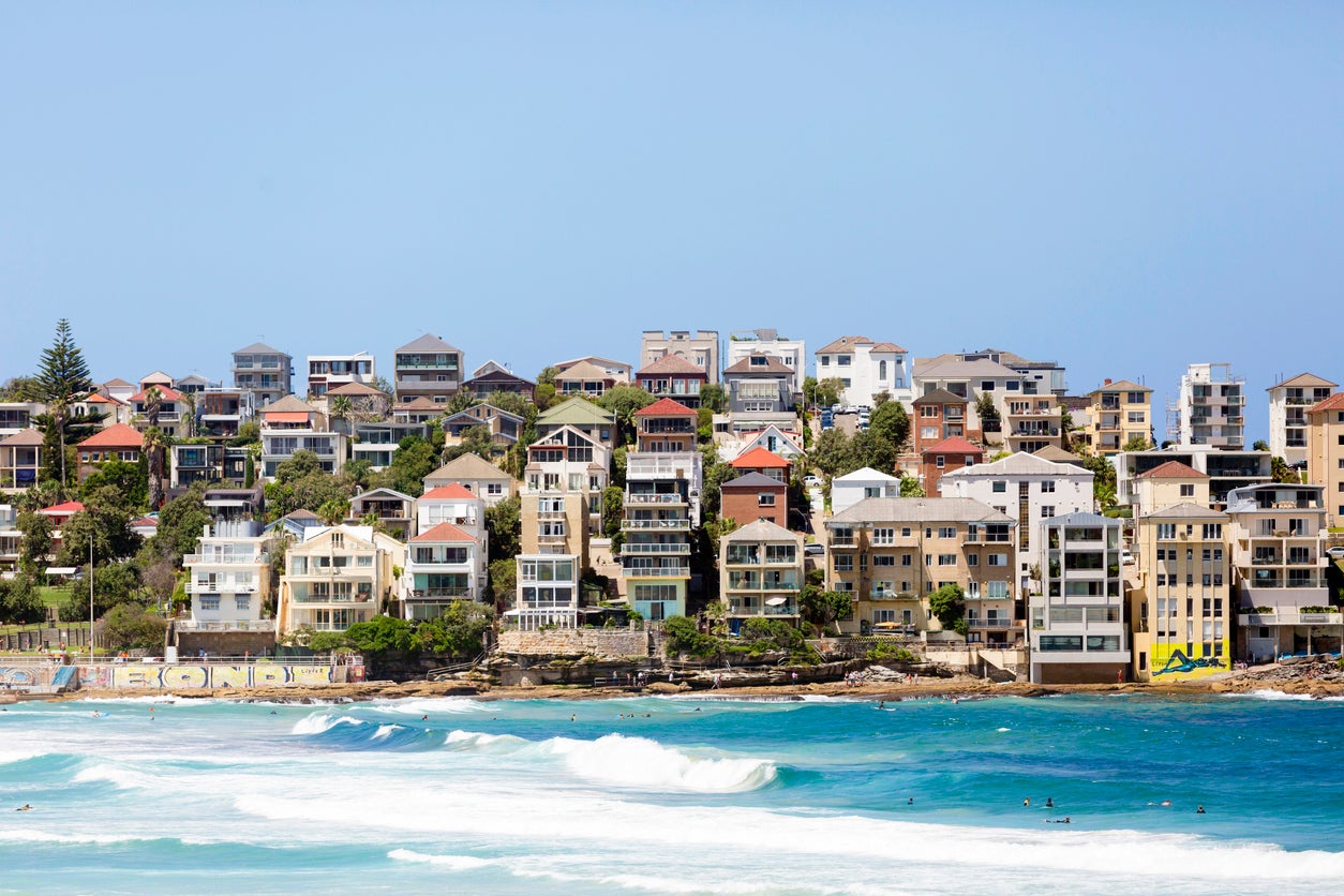 Wealthy Sydneysiders have surf-facing houses to drool over in Bondi