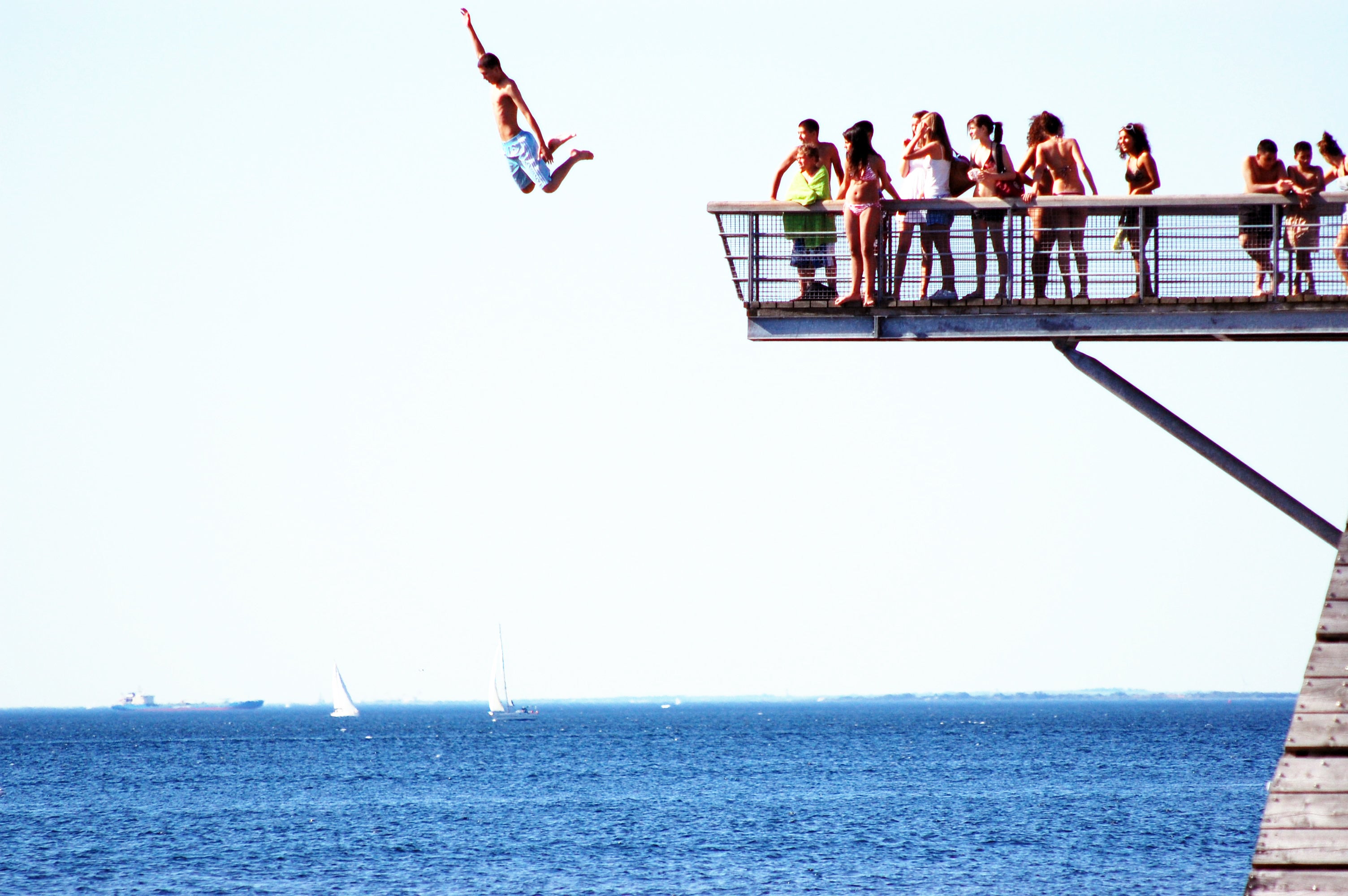 Bathers jumping into the sea at Malmö’s Västra Hamnen (western harbour)