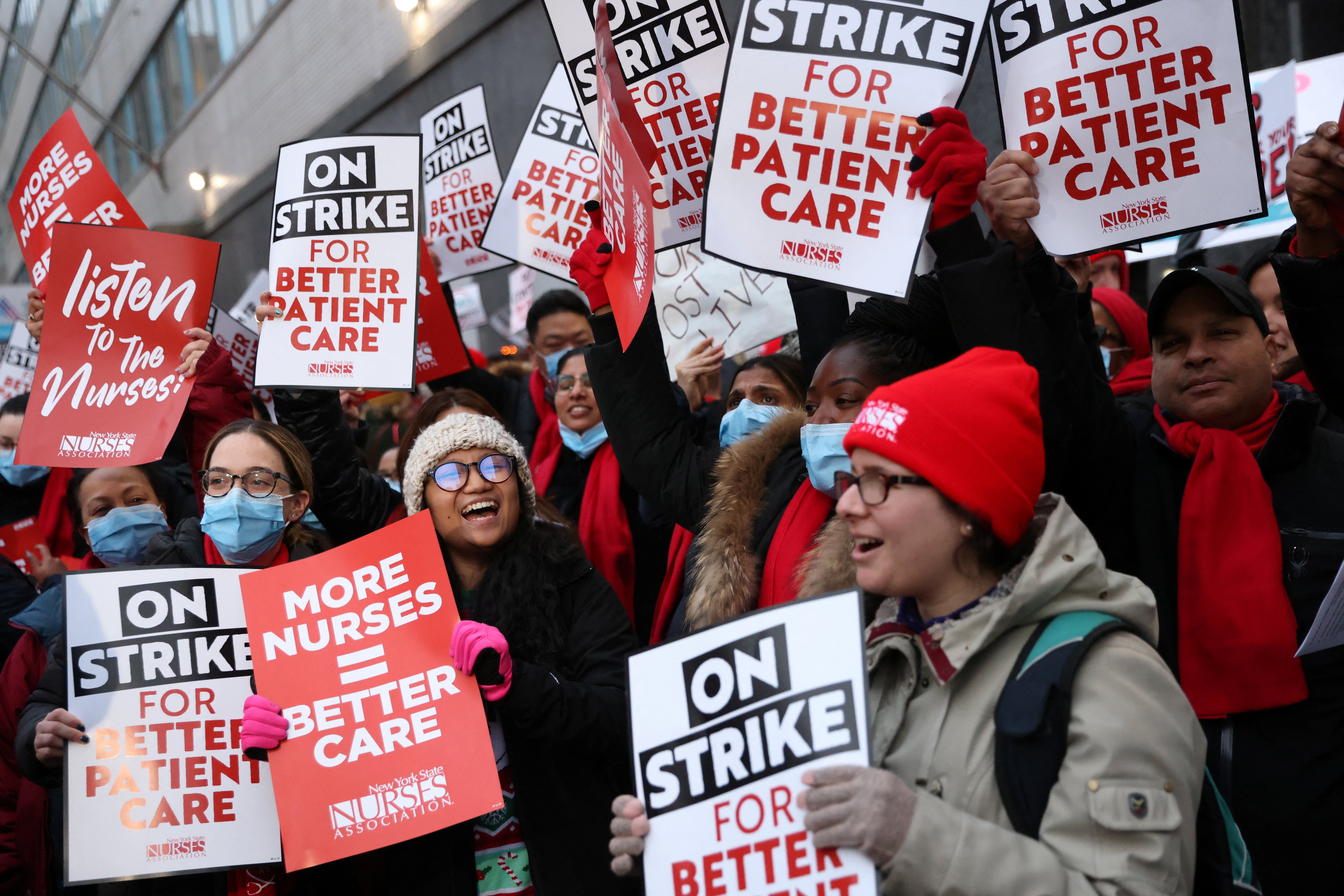 NYSNA nurses protest as they walk off the job, to go on strike at Mount Sinai Hospital in New York City, U.S. January 9, 2023