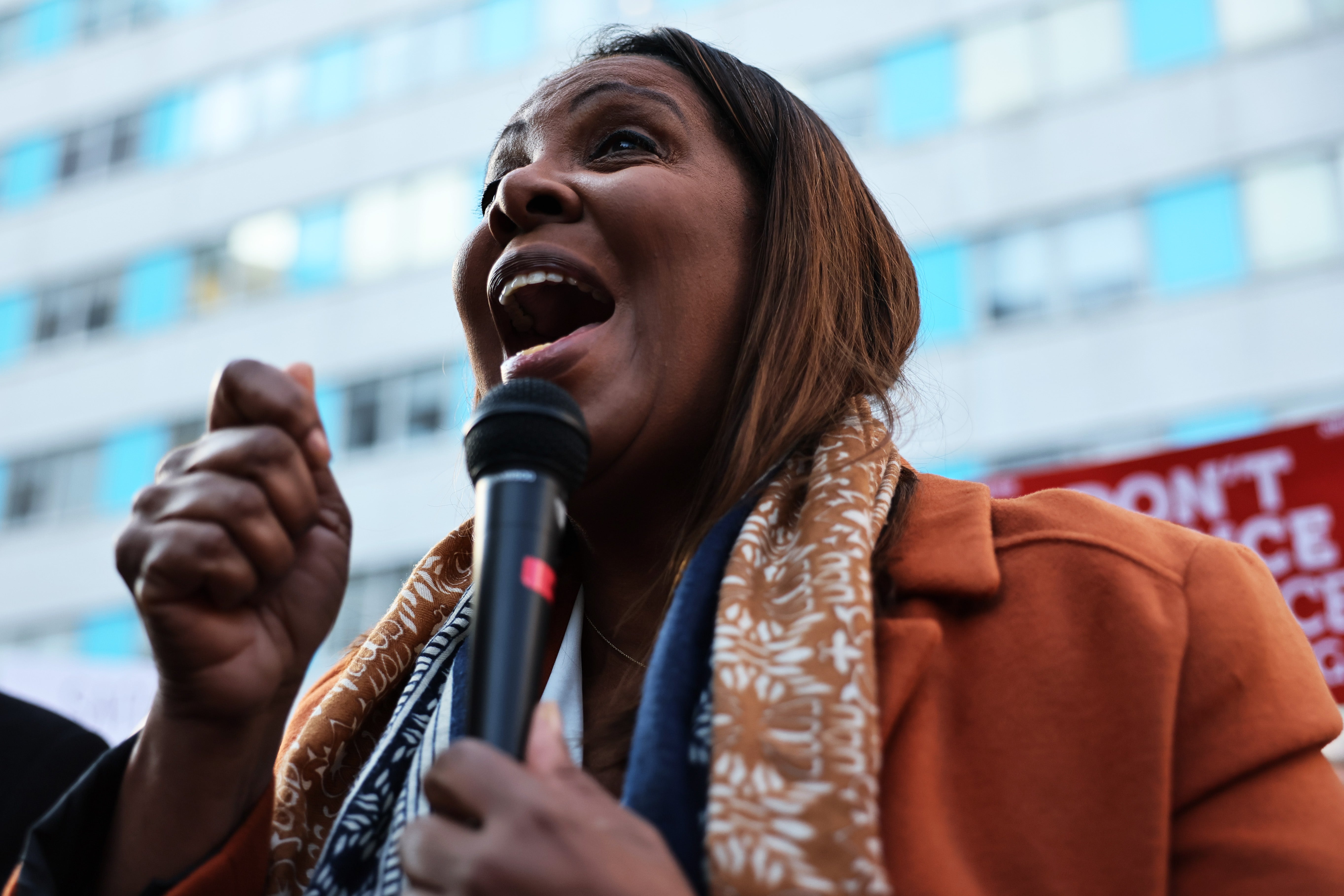 New York Attorney General Letitia James joined striking nurses outside Mount Sinai hospital on 9 January.