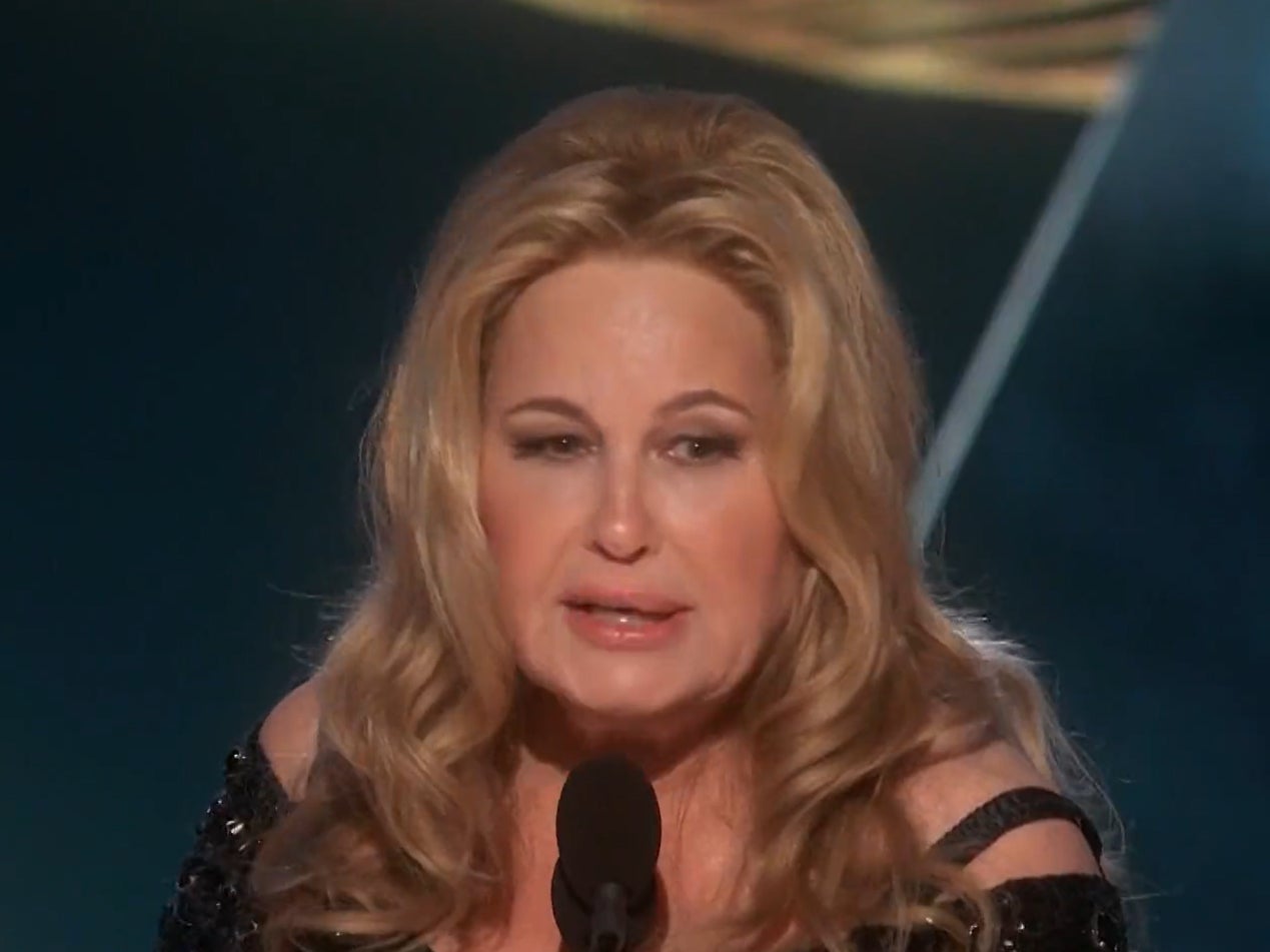 Jennifer Coolidge on stage at the Golden Globe awards