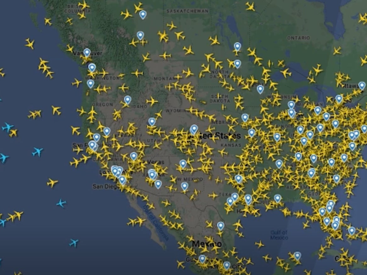 Flights grounded – latest: 7,000 US flights cancelled or delayed over FAA outage