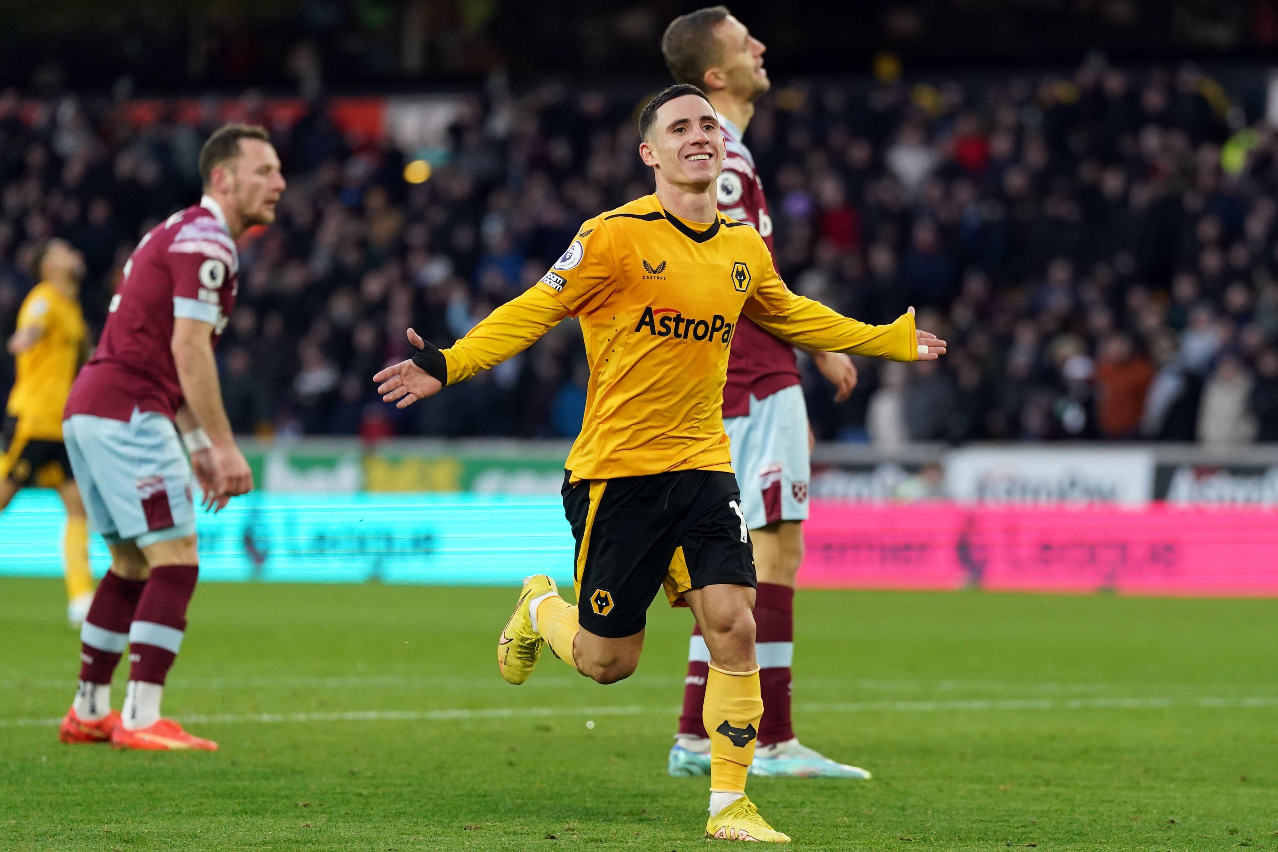 Daniel Podence celebrates after scoring Wolves’ winner (Nick Potts/PA)