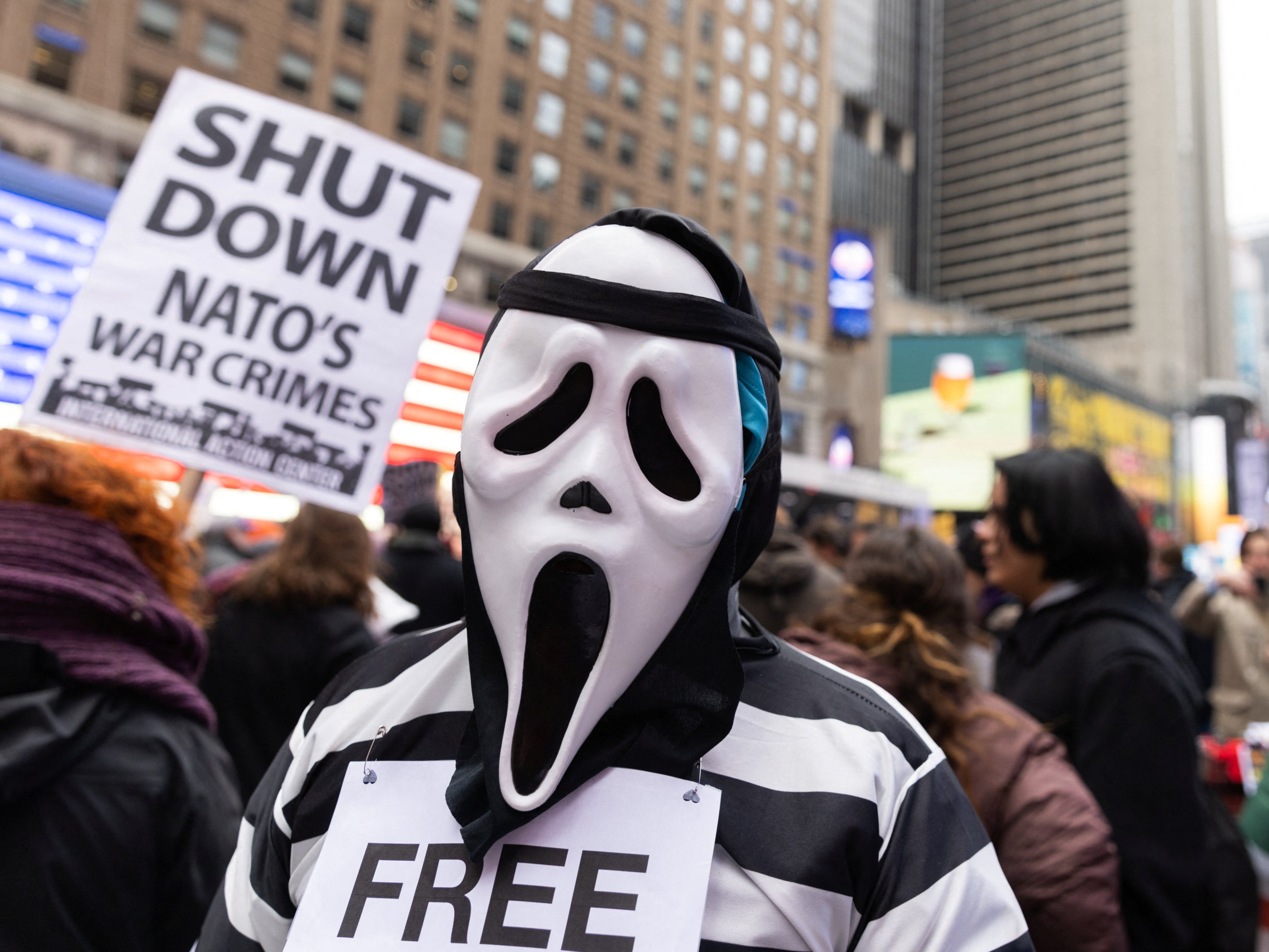 Anti-war protesters in New York march for peace in Ukraine