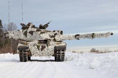 No 10 backs Ukraine’s effectiveness with British tanks, despite Kremlin’s threat