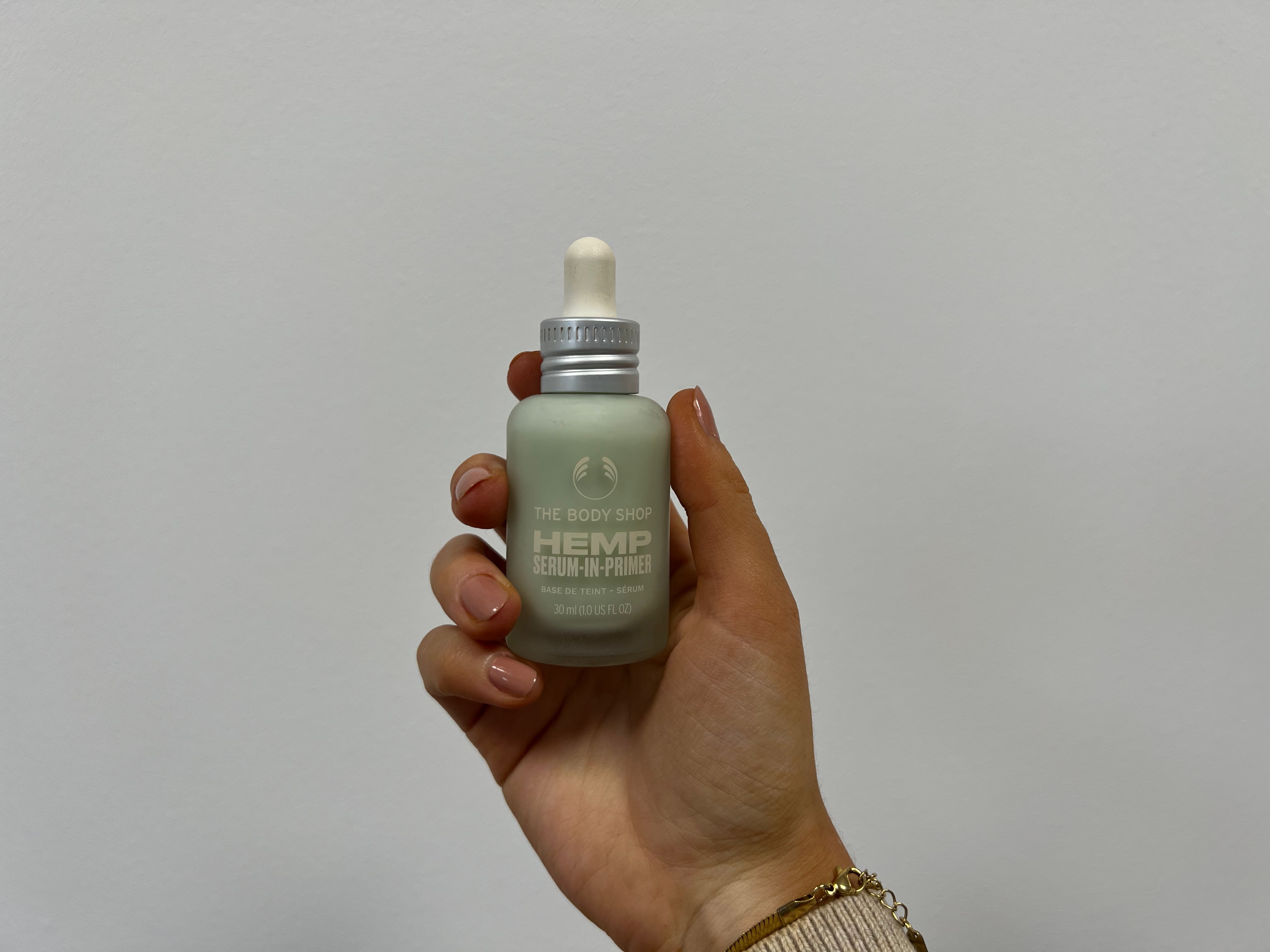 Hemp serum-in-primer The Body Shop