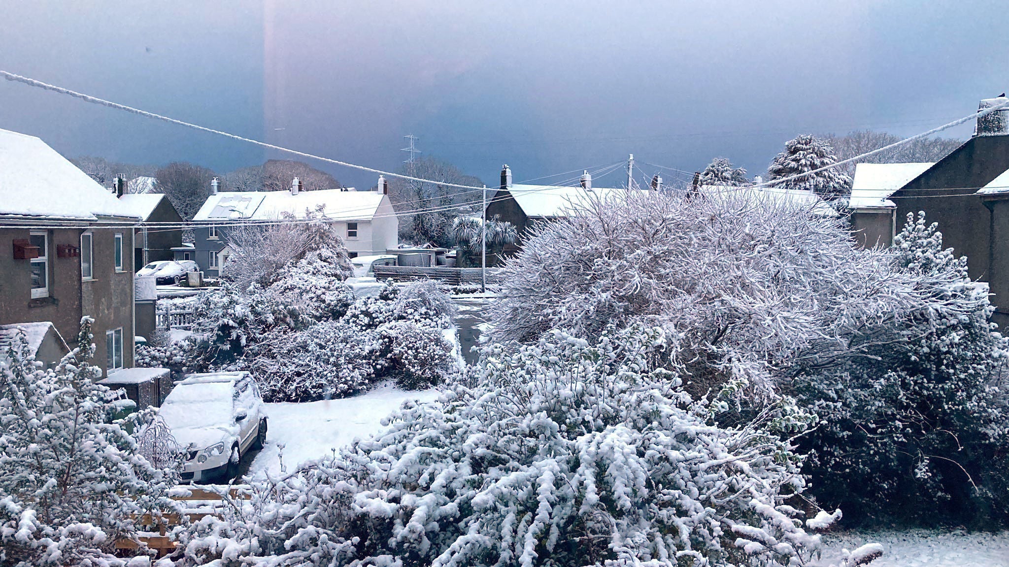 Heavy snow fell in Cornwall yesterday