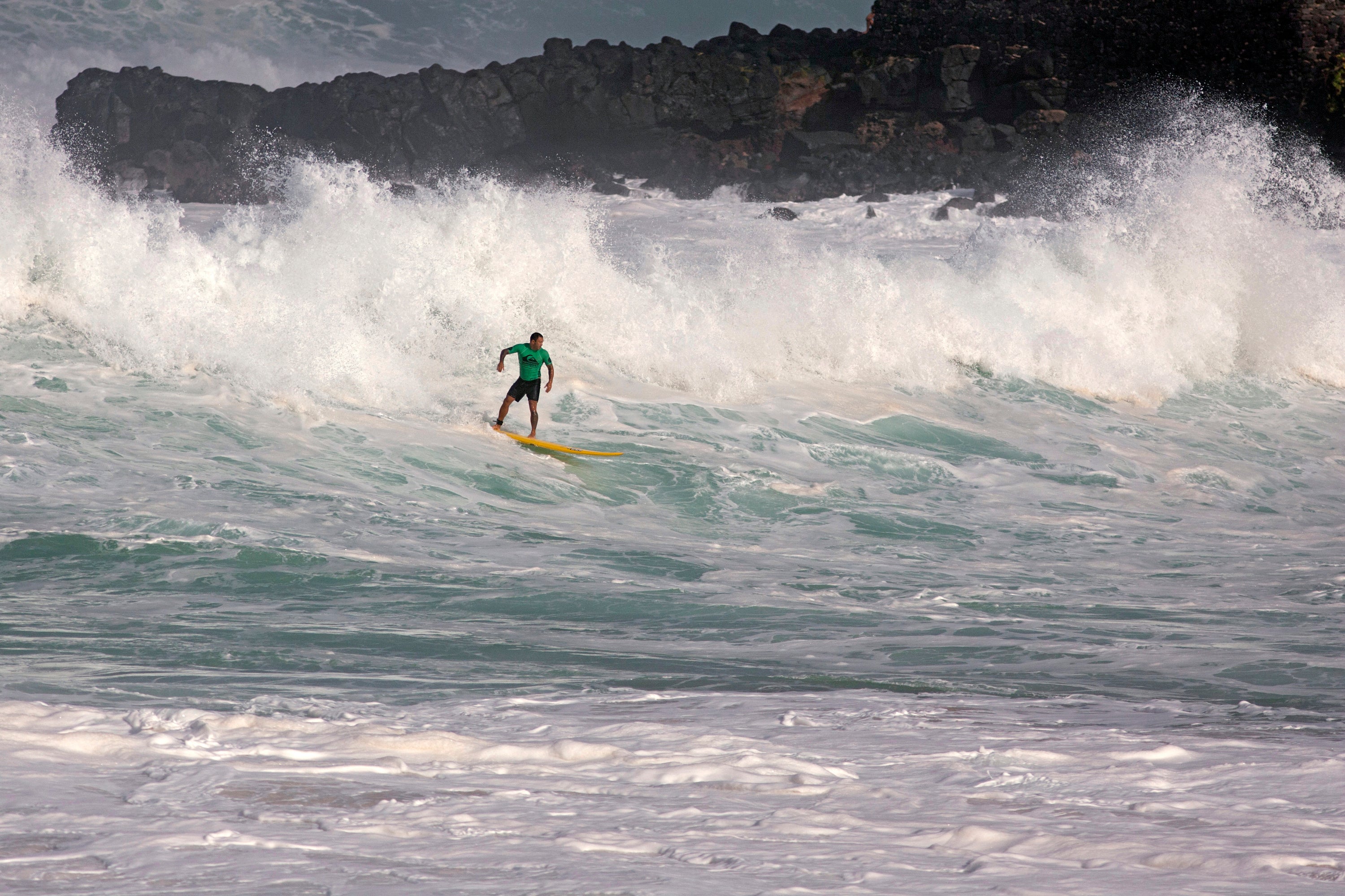 Hawaii Big Wave Surfing