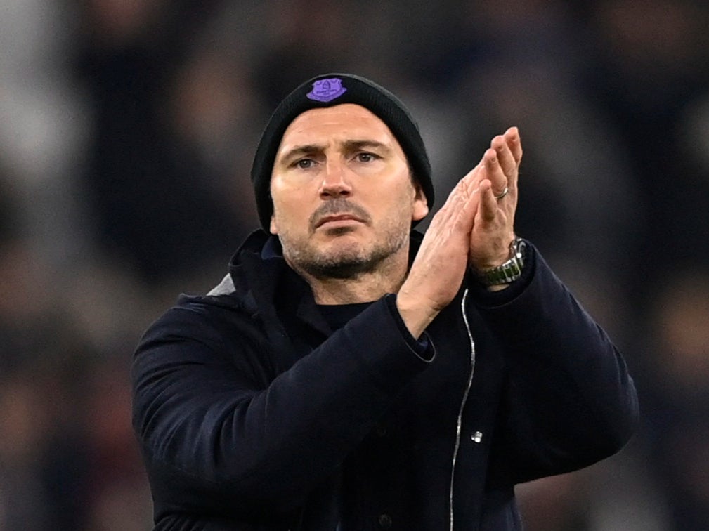 Frank Lampard applauds the Everton fans at the London Stadium