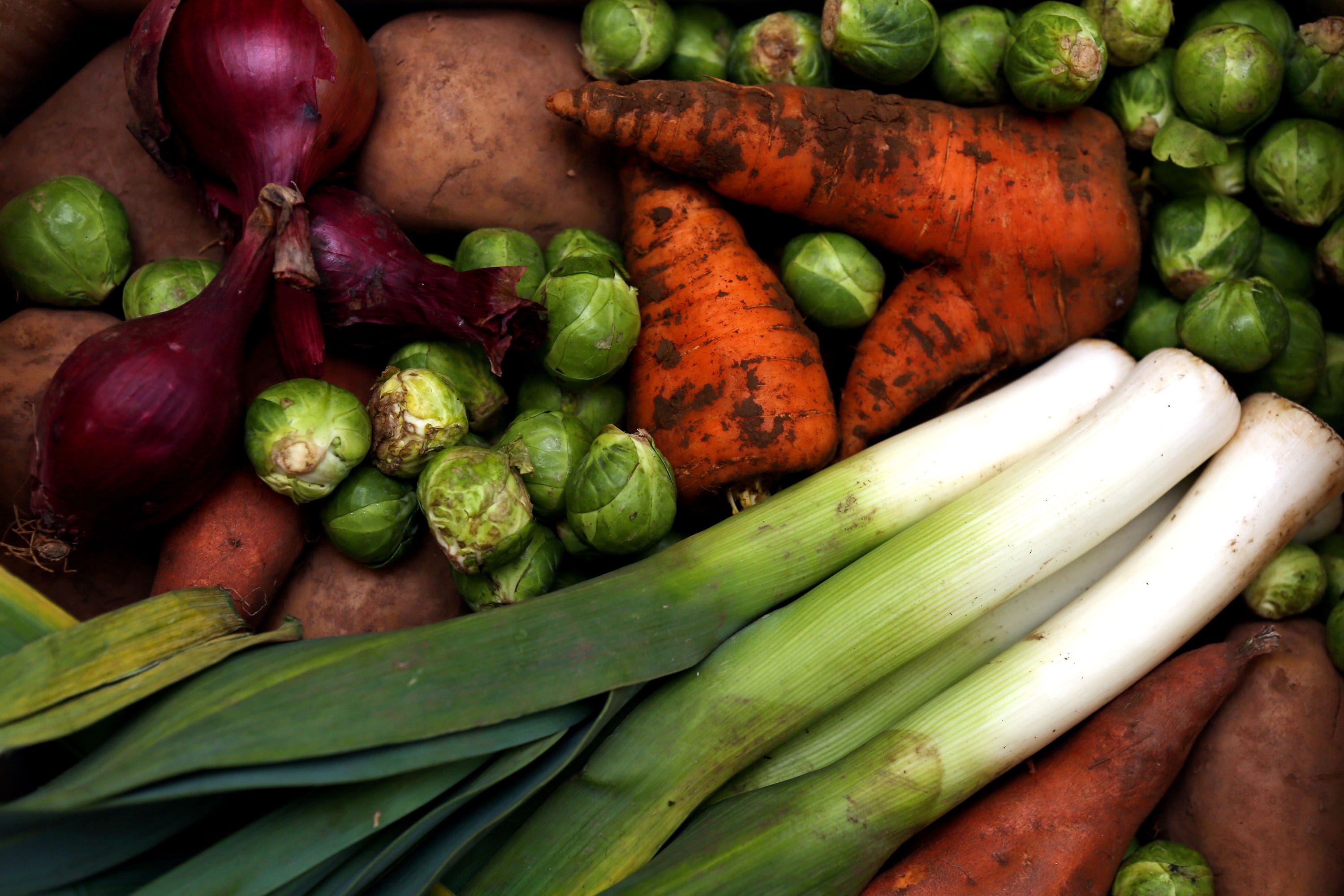 A diet rich in healthy foods can cut the risk of dementia, research suggests (David Davies/PA)