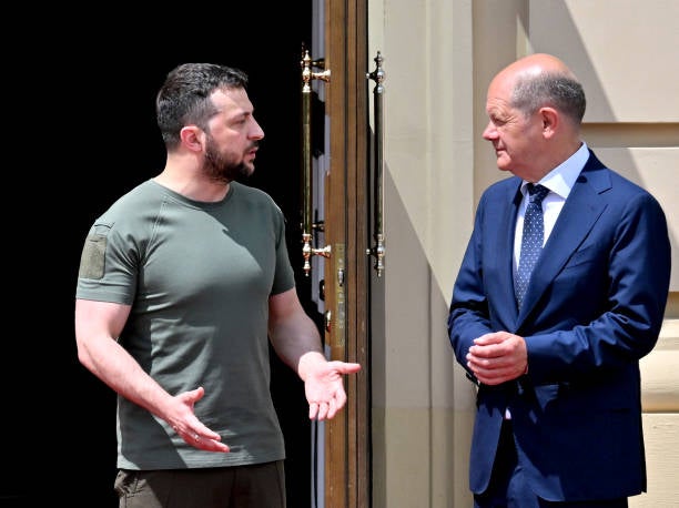 Ukrainian president Volodymyr Zelensky and German chancellor Olaf Scholz