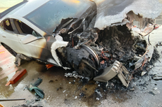 Firefighters shoot 6,000 gallons of water at ‘spontaneously’ burning Tesla on California highway