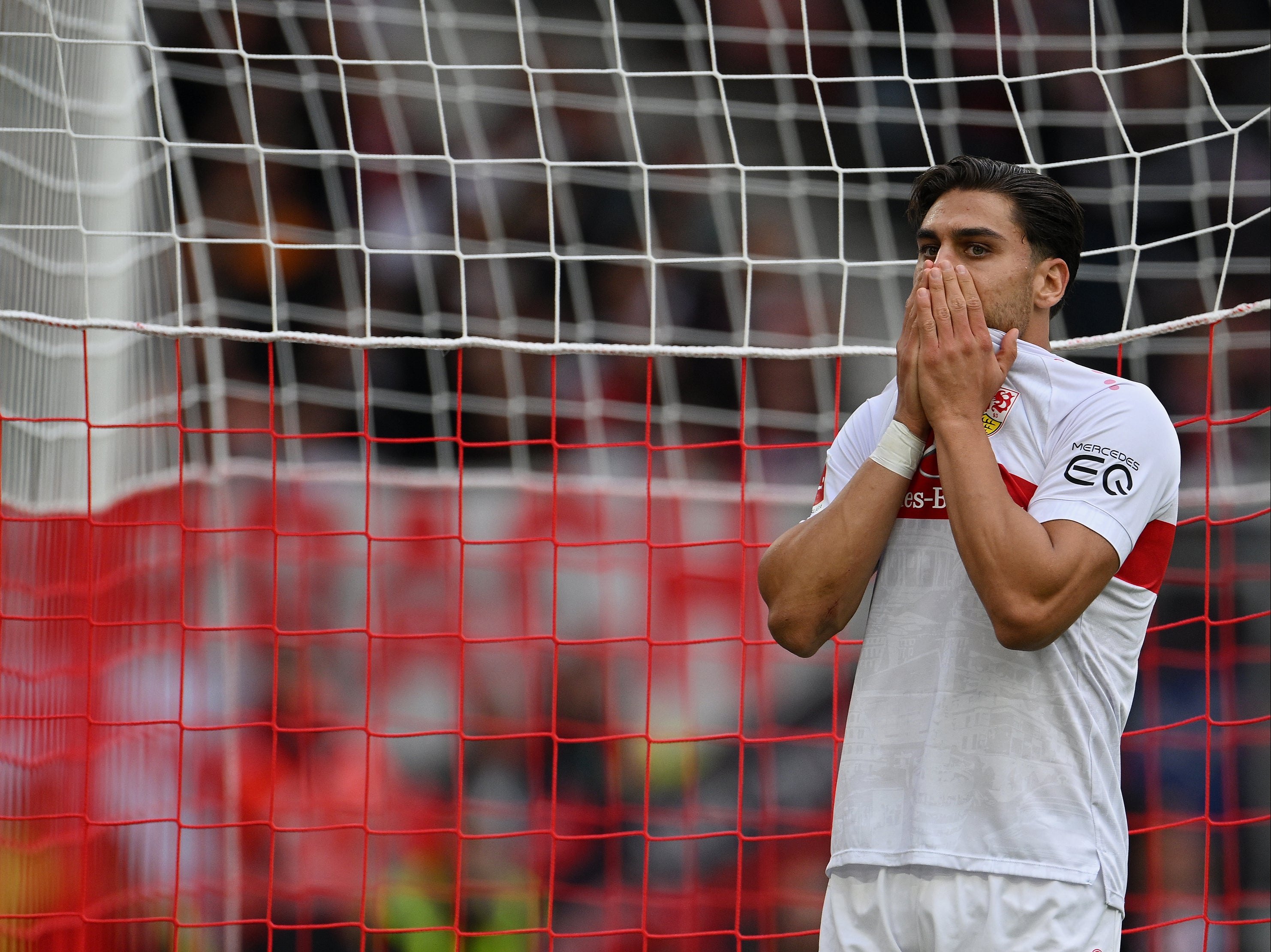 Stuttgart overcame Konstantinos Mavropanos’ long-range own goal to progress to the DFB-Pokal quarter finals