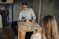 How long do people wait before bailing on a bad date? Less than an hour, apparently