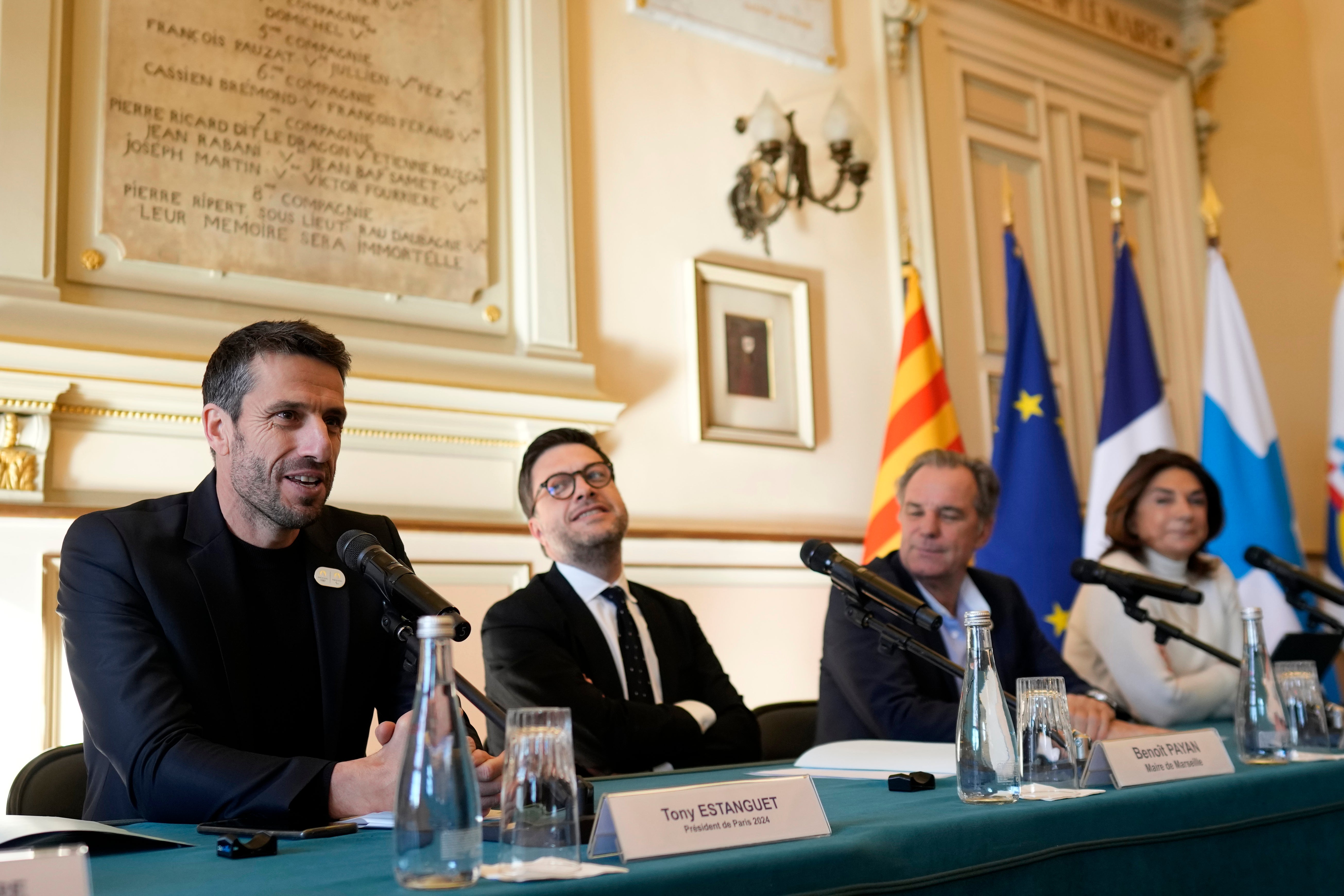 OLY Paris 2024 Olympic Flame