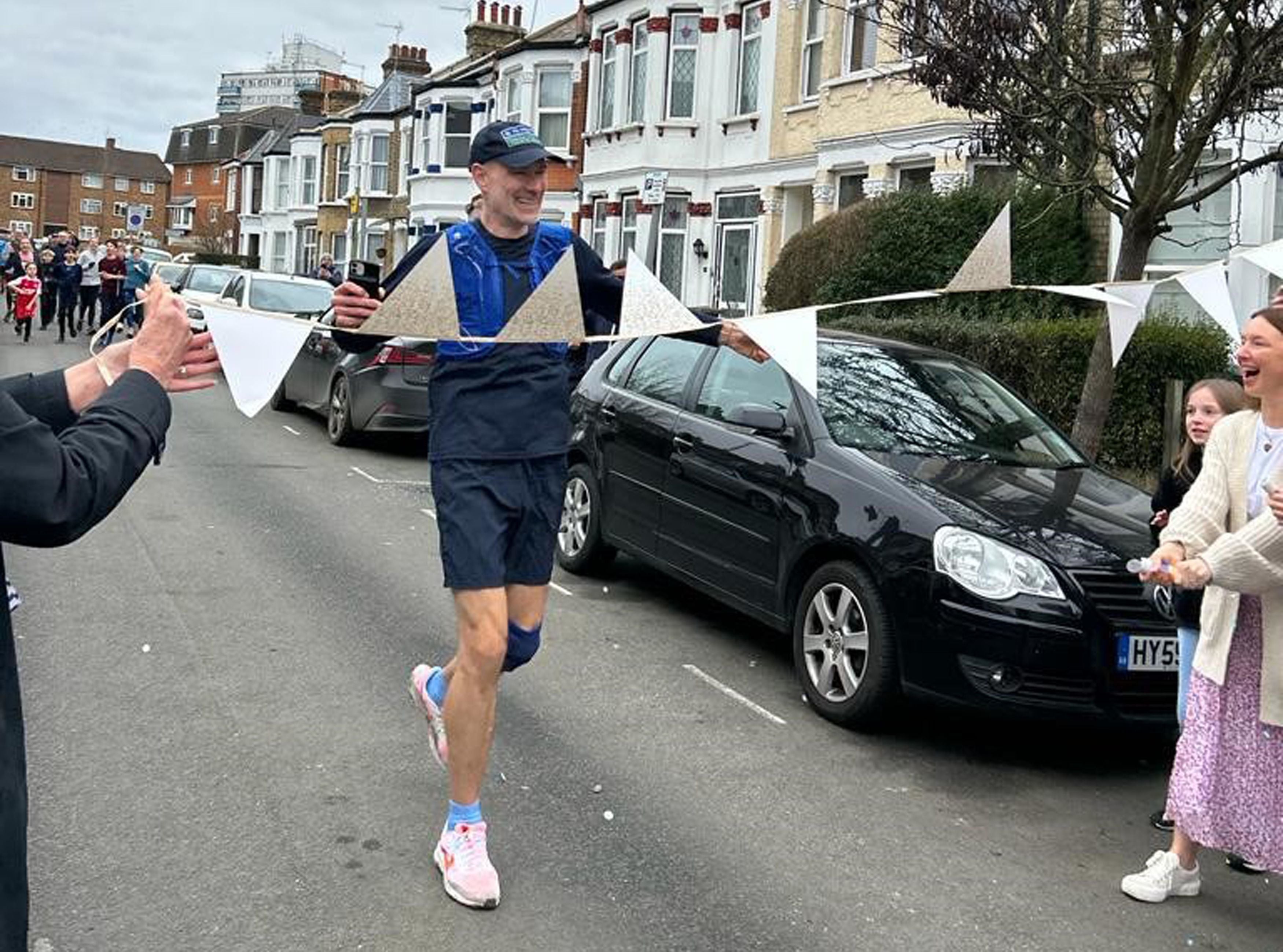 Father runs length of M1 from Leeds to London to raise thousands for diabetic son