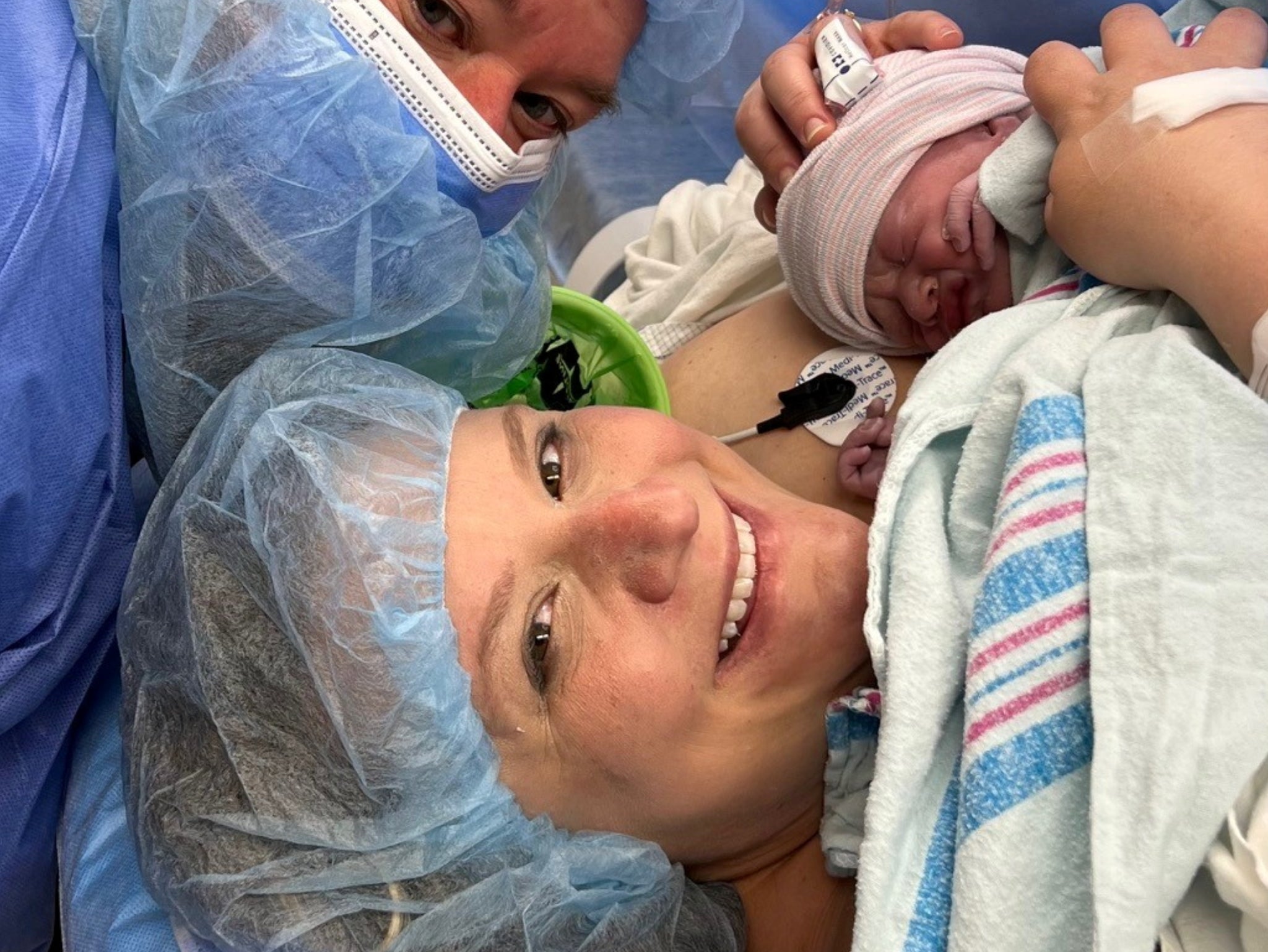 Mother diagnosed with bowel cancer after spotting key symptom during pregnancy