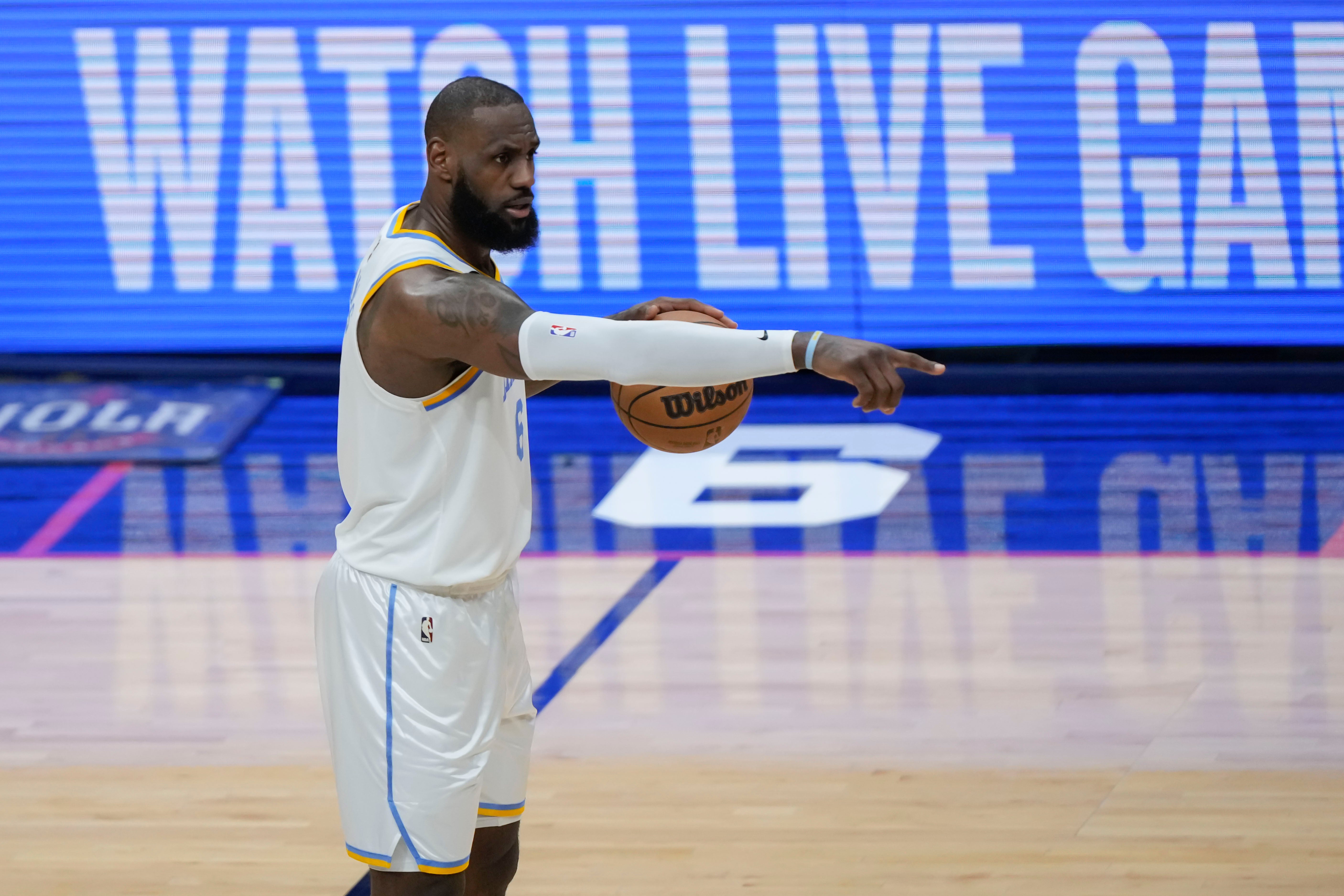 Lakers Pelicans Basketball