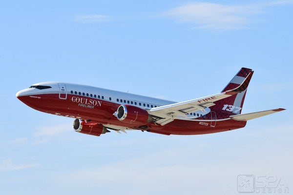 A Coulson 737 Fireliner in action