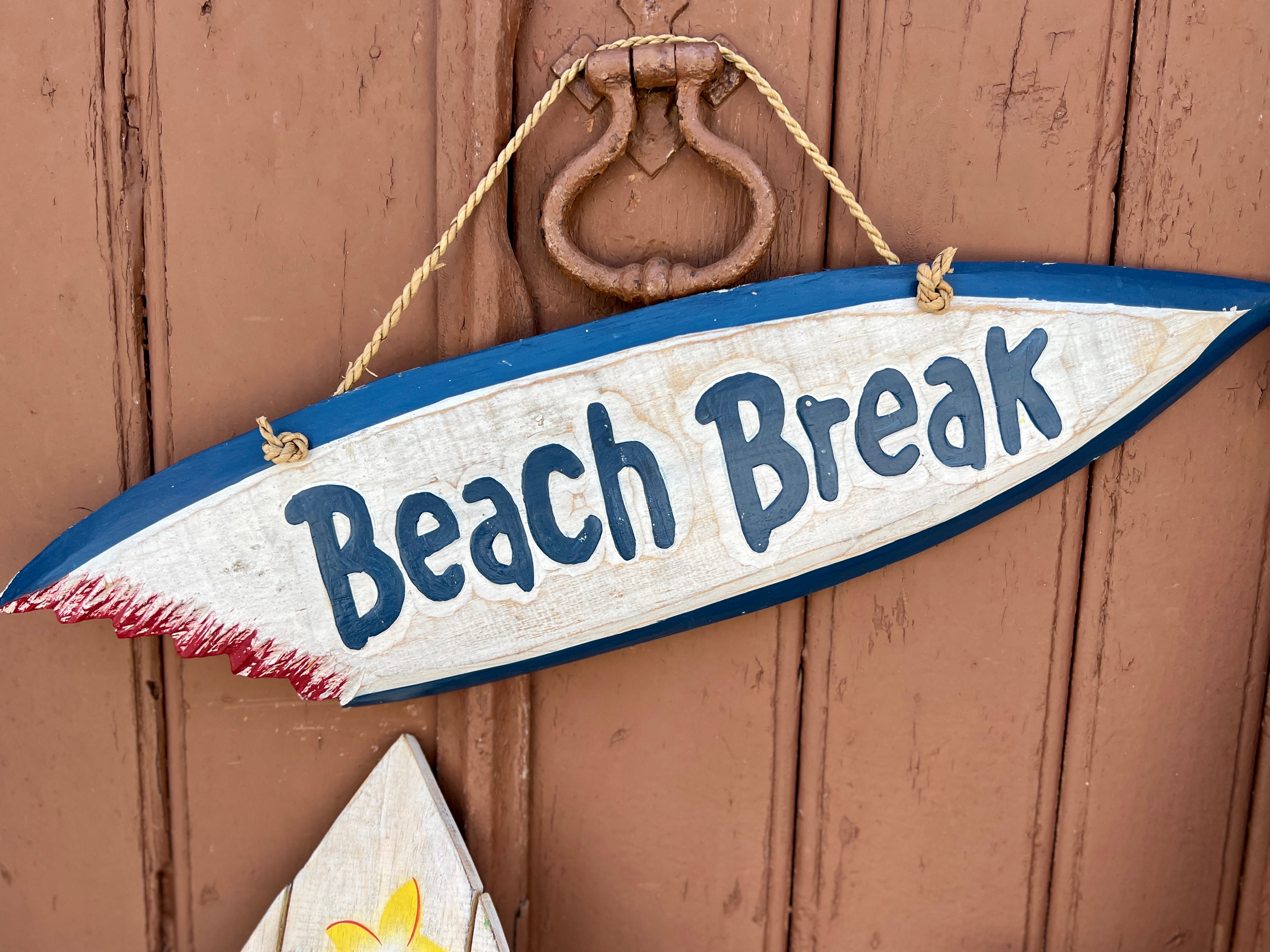 Going places? A sign on an oceanside bar in Portugal